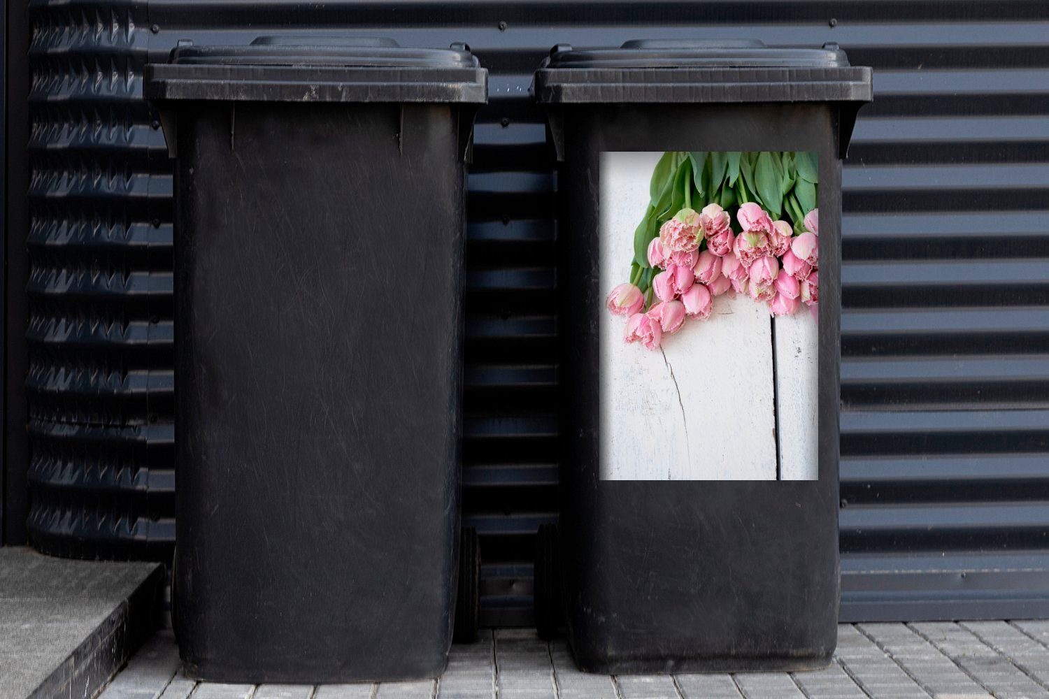 MuchoWow Wandsticker Rosa Tulpen Tisch weißen auf Mülleimer-aufkleber, St), Sticker, einem (1 Mülltonne, Abfalbehälter Container