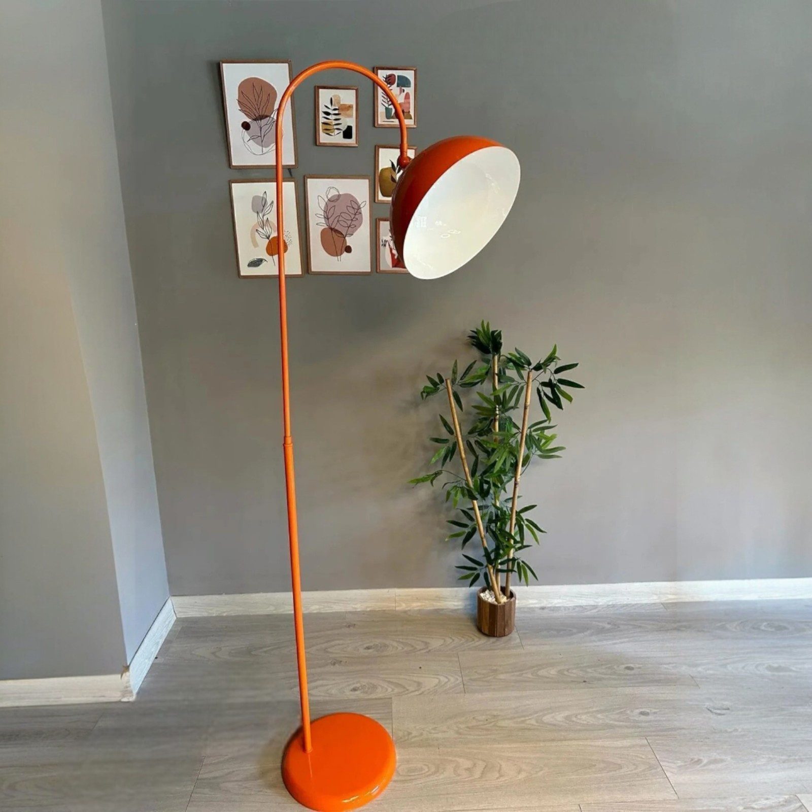 Bamyum Stehlampe Moderne Stehlampe aus Metall mit E27, verstellbarer Lampenschirm, ohne Leuchtmittel, E27, verstellbarer Lampenschirm, Stehluchte mit Ablage
