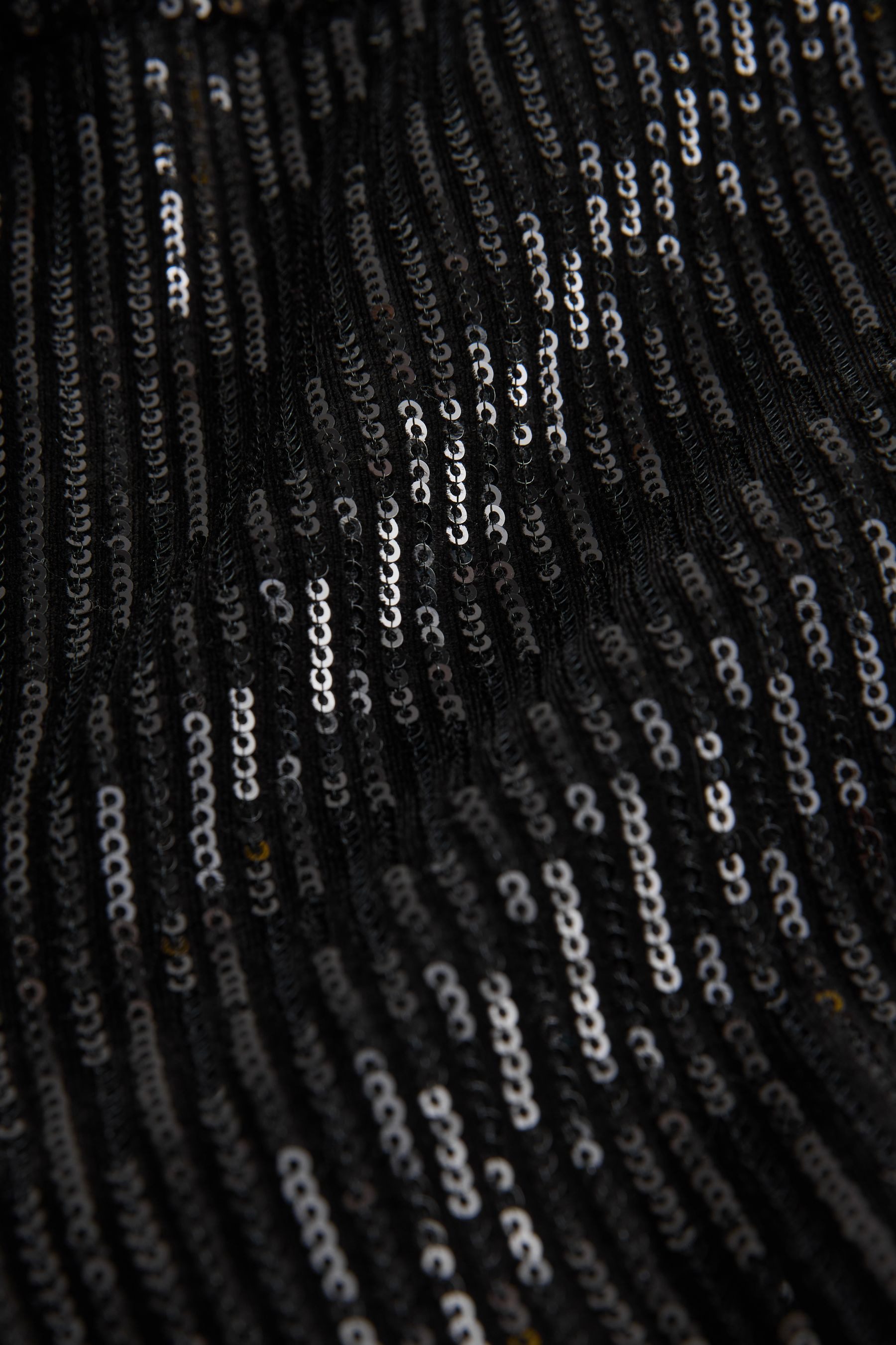 Next Samthose Samthose mit weitem Bein und Pailletten, Kurzgröße (1-tlg) günstig online kaufen