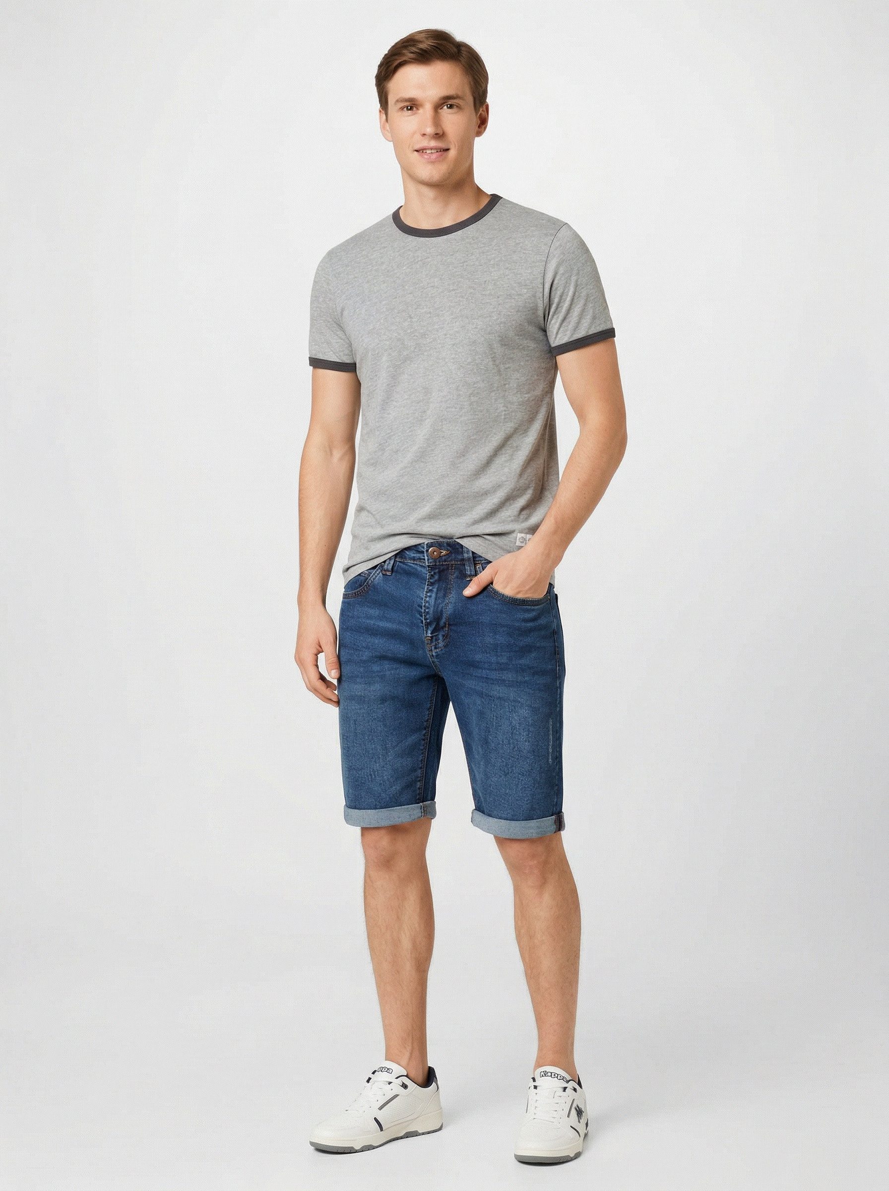 Zum Outfit 7