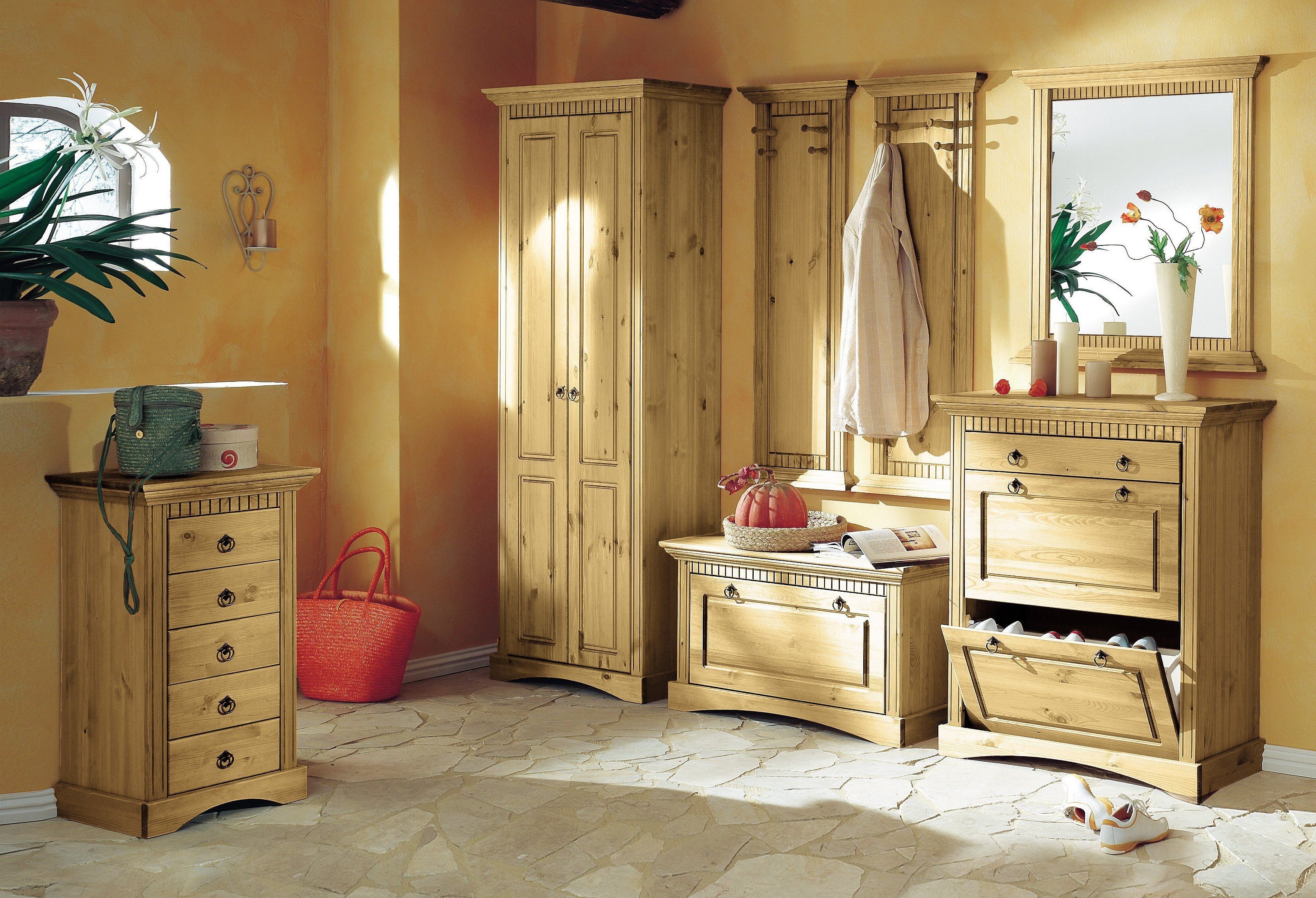 OTTO home Schuhtruhe Rustic, aus massiver Kiefer, Sitzhöhe 49 cm, mit Kassettenoptik