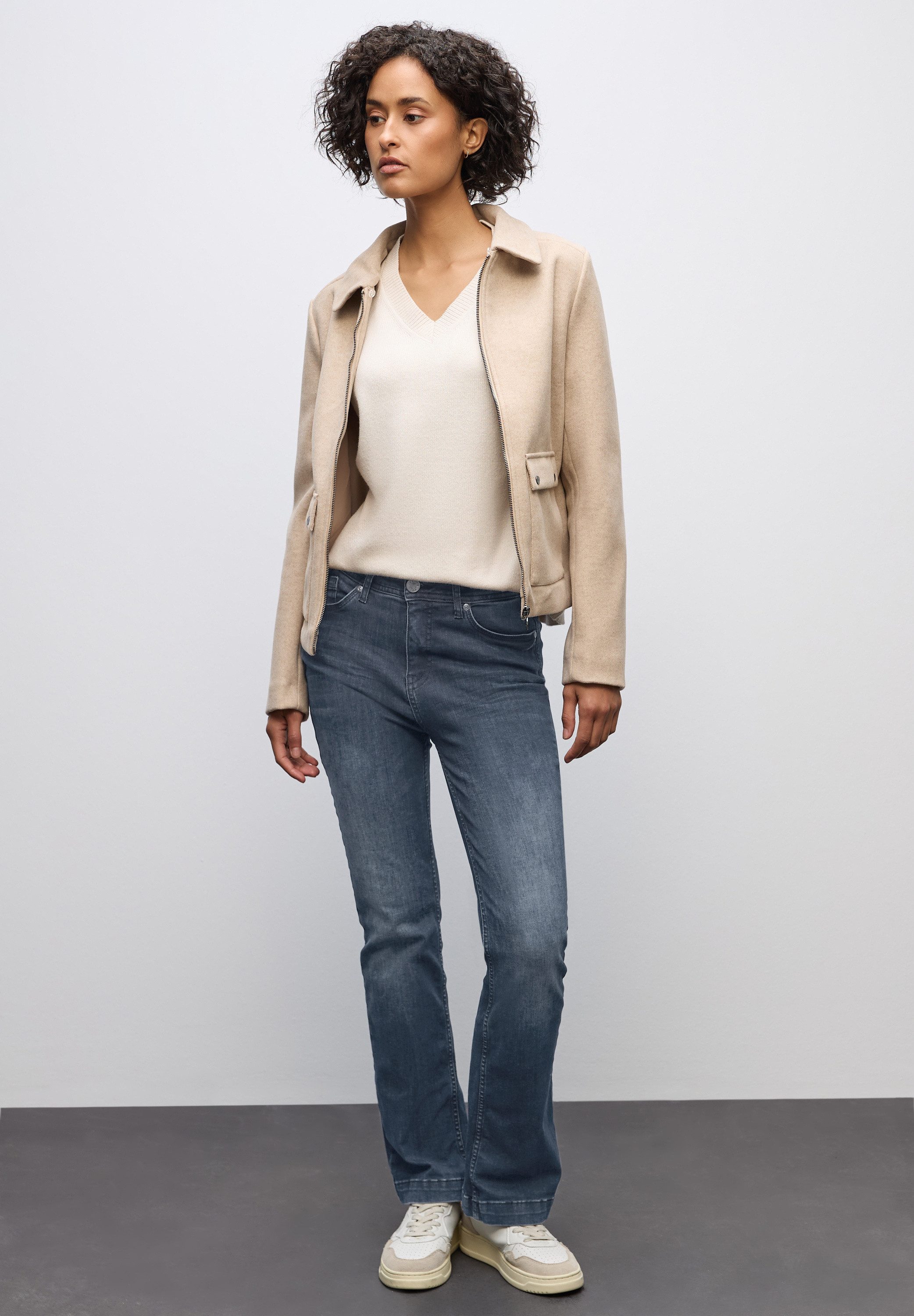 STREET ONE Slim-fit-Jeans QR Style Bootcut im 5-Pocket-Style und mit Stretch