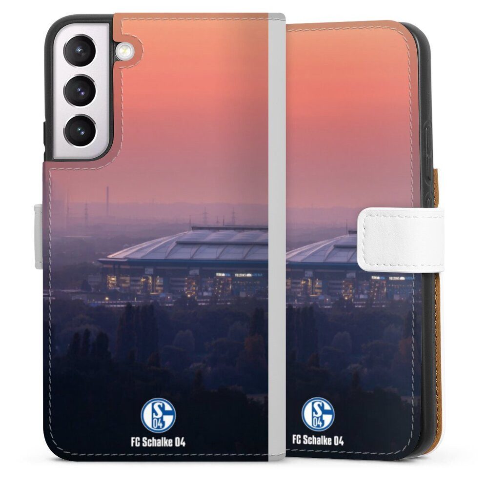 DeinDesign Handyhülle Stadion FC Schalke 04 Offizielles Lizenzprodukt Schalke 04 Stadion, Samsung Galaxy S22+ Hülle Handy Flip Case Wallet Cover