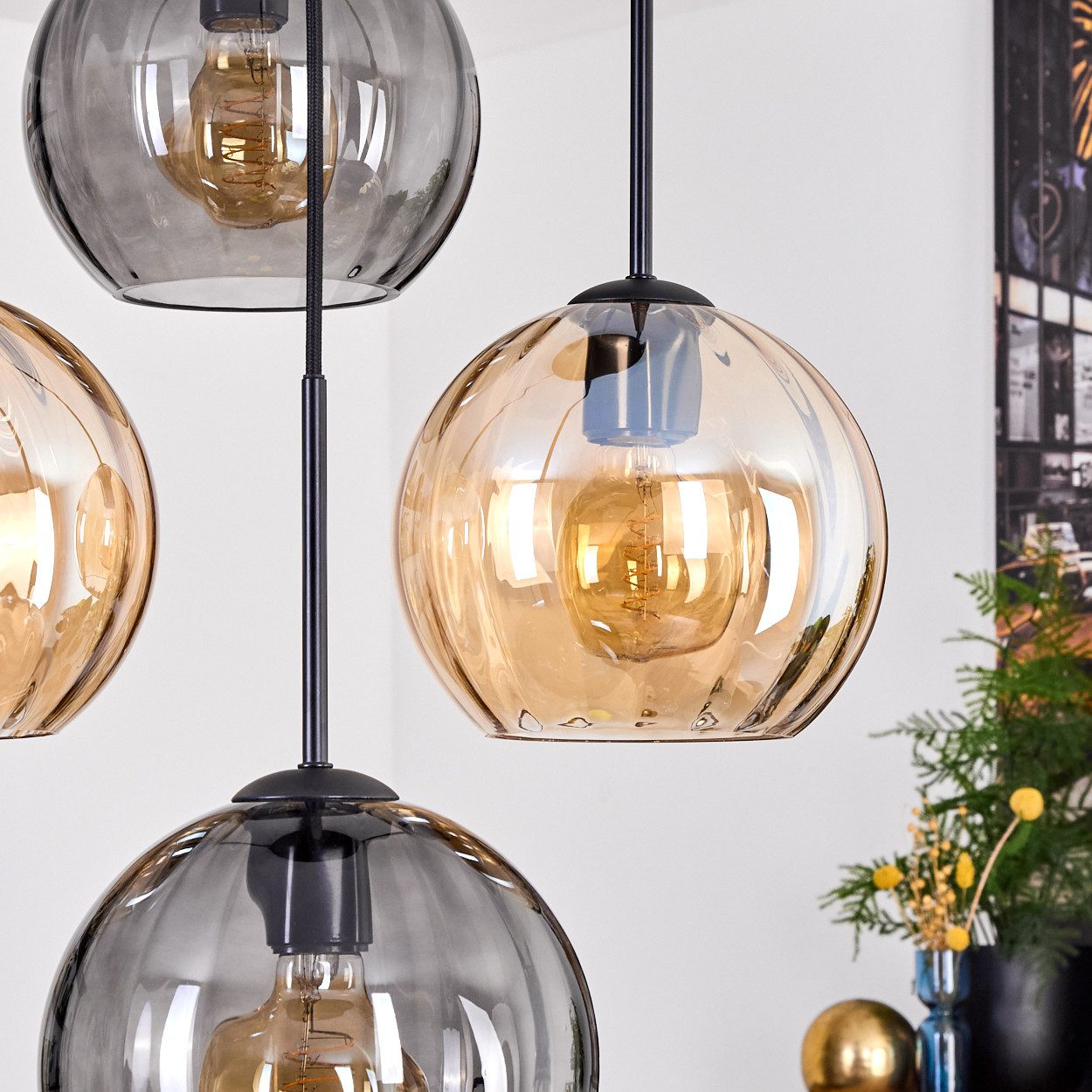 hofstein Hängeleuchte Hängelampe aus Metall/Riffelglas in Schwarz/Bernstein-/Rauchfarben, ohne Leuchtmittel, Pendelleuchte im Retro/Vintage-Design (Schirme Ø 20 cm), 4 x E27