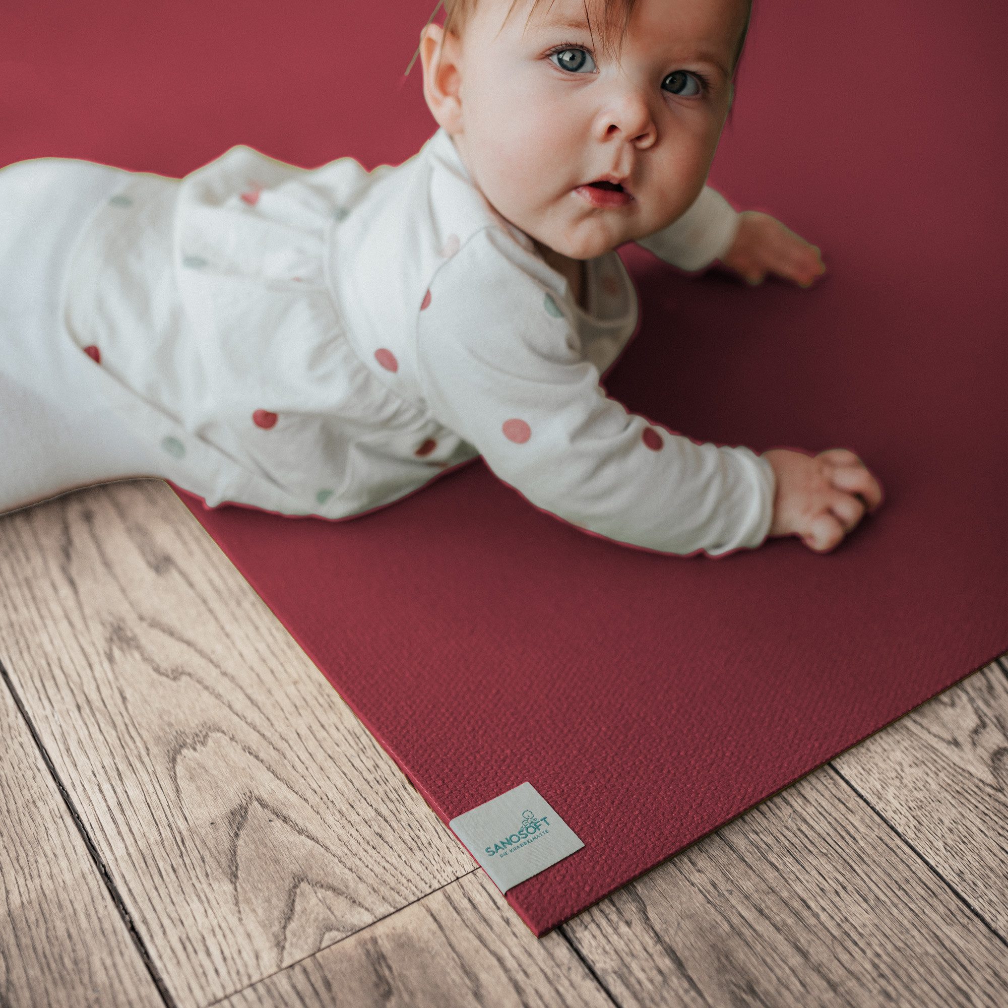 Sanosoft Spielmatte Krabbelmatte rutschfest Sanosoft® 60cm X 100cm Rot, Oeko-Tex 100 - Made in Germany