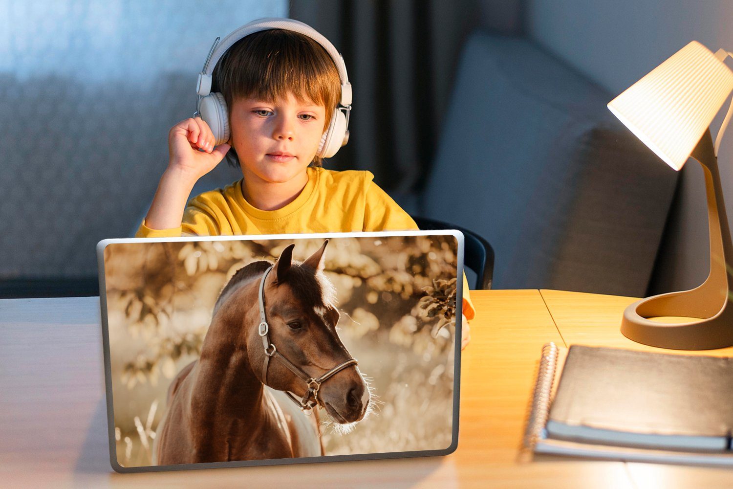 MuchoWow Laptop-Aufkleber Pferd - Sonne - Porträt - Natur - Braun, (1tlg), Laptop Folien Cover, Aufkleber, Sticker, Schutz vor Kratzern, 30x21 cm