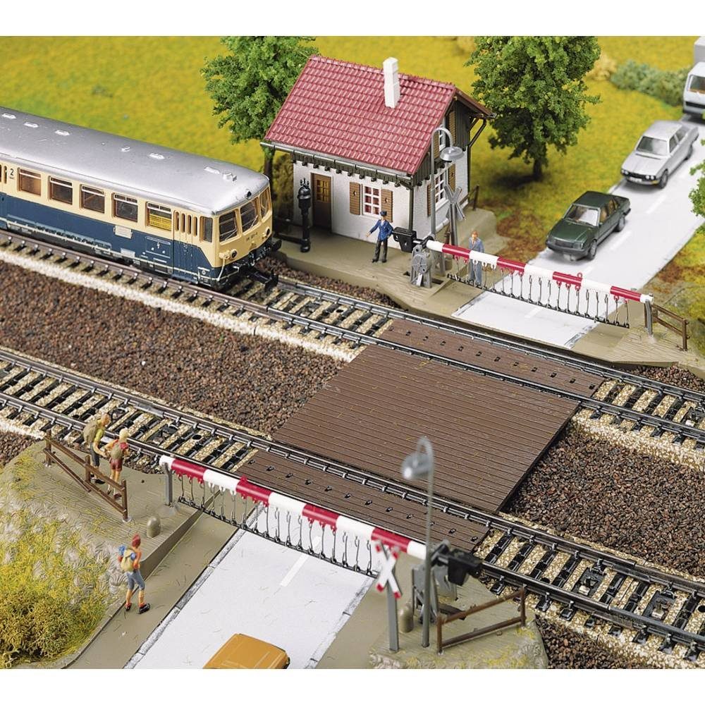 Modelleisenbahn-Verkehrszeichen H0 Bahnübergang mit Wärterhaus