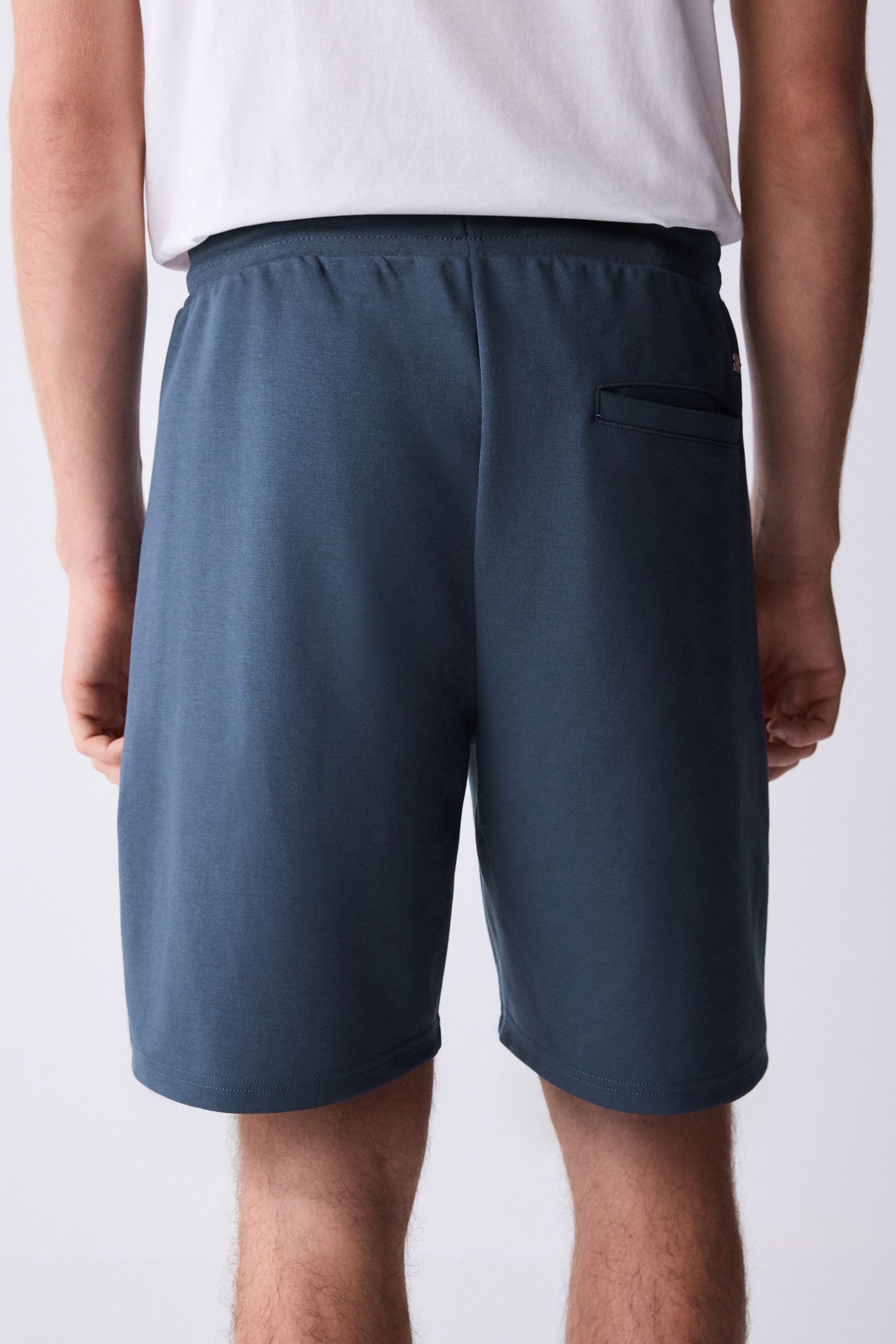 Next Sweatshorts Straight Fit Jersey-Shorts, Reißverschlusstasche (1-tlg)