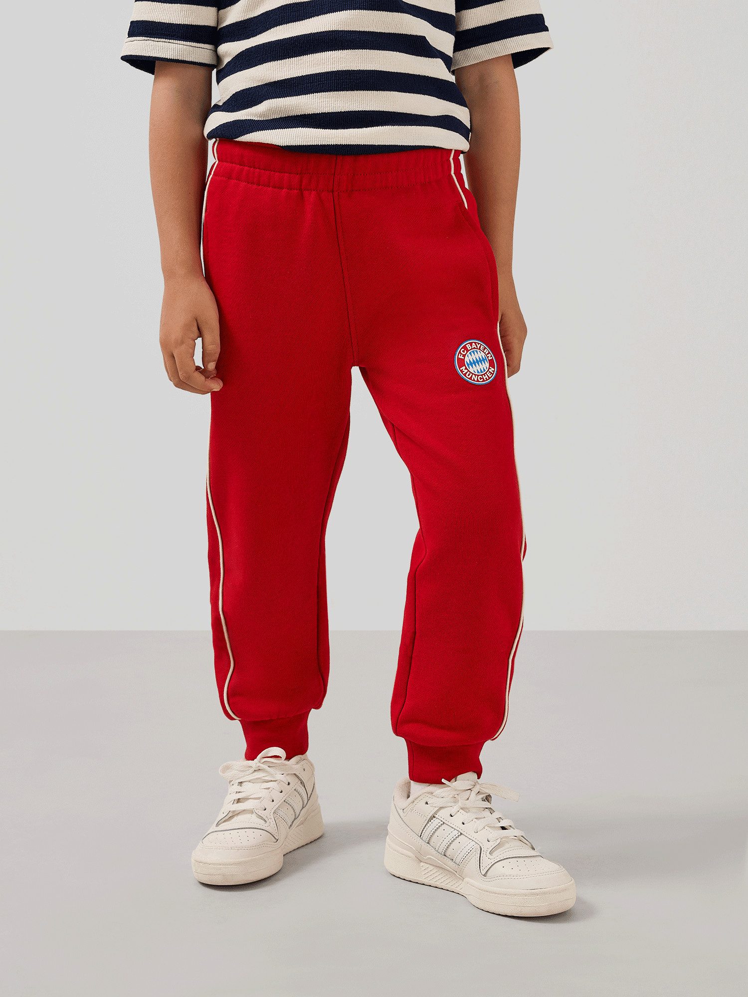 FC Bayern München Sweathose FC Bayern München, Sweatpant Essentials, Kinder, Rot