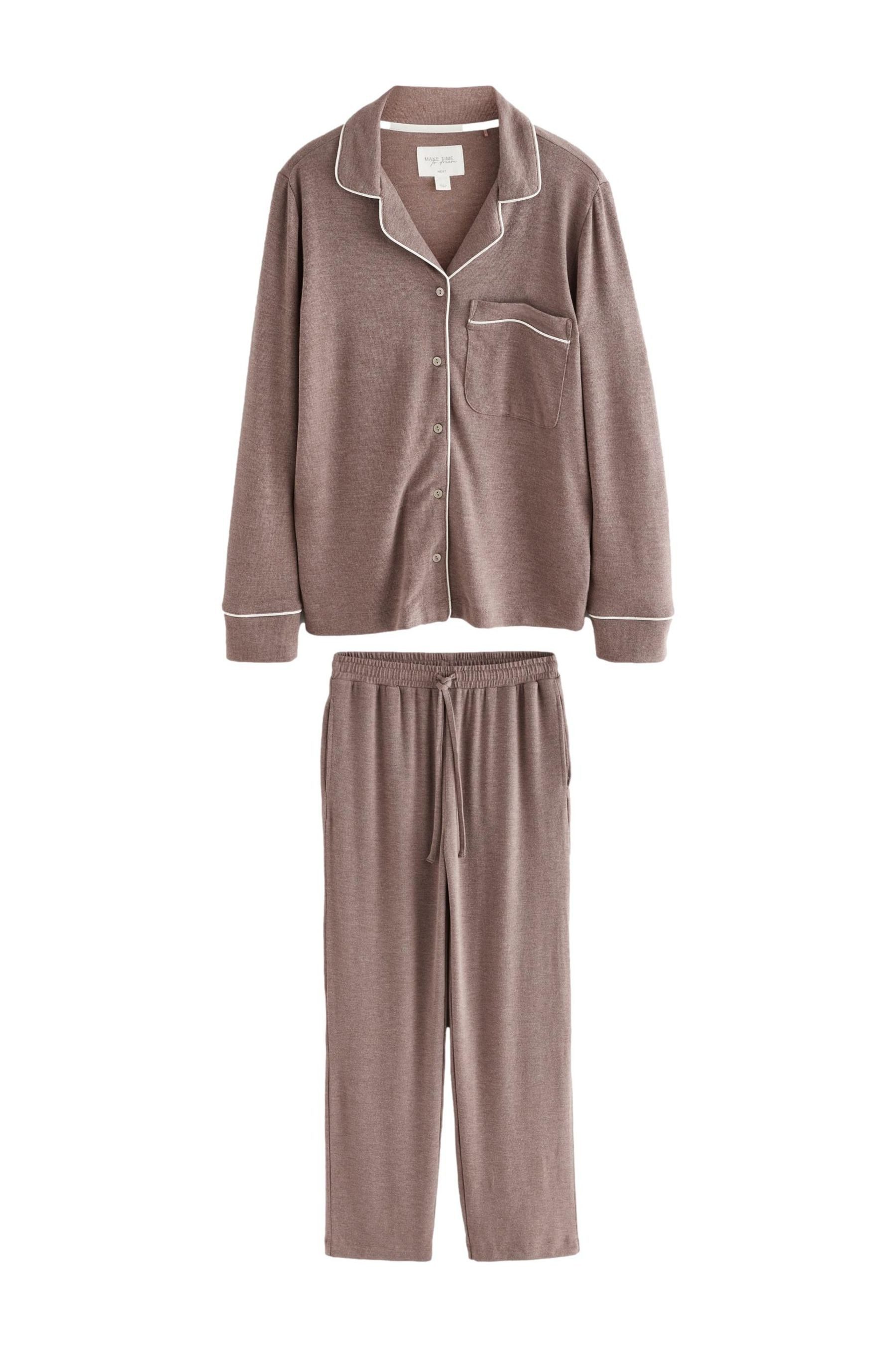 Pyjama Gemütlicher Pyjama mit Knopfleiste