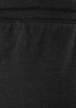 Bench. Loungewear Relaxshorts -Kurze Sweathose mit kurzen Seitenschlitzen und seitliche Taschen, Loungeanzug