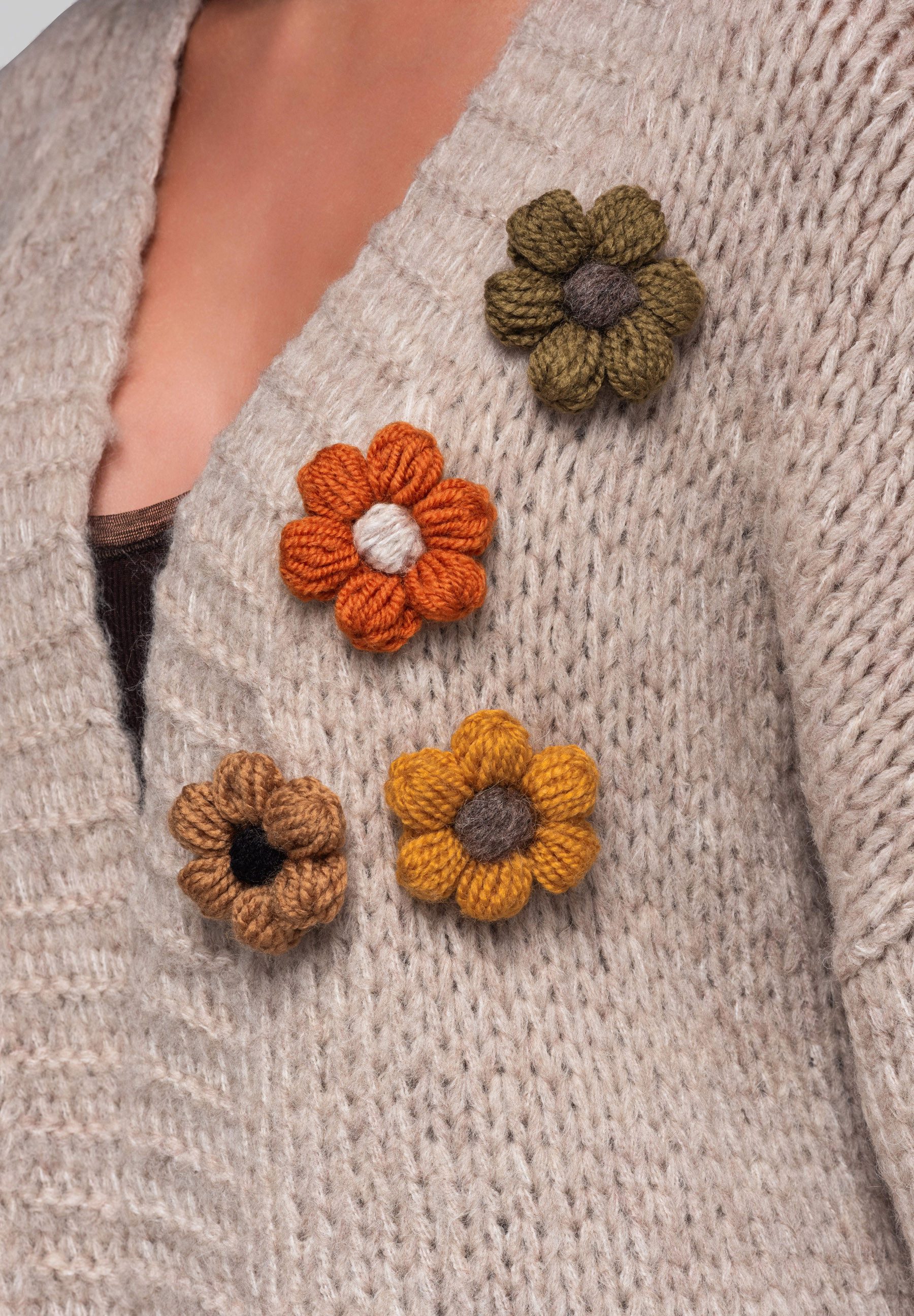 OMBRE Strickpullover Strickjacke mit gehäkelten Blumen