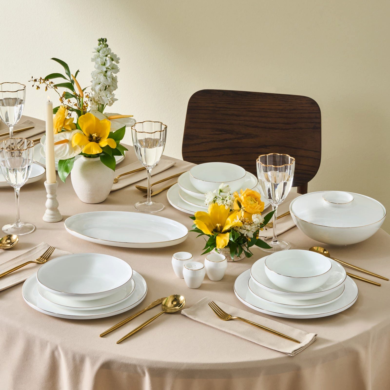 Geschirr-Set Fine Bone Meridian 55-tlg. Tafelservice 12 Personen– Gold