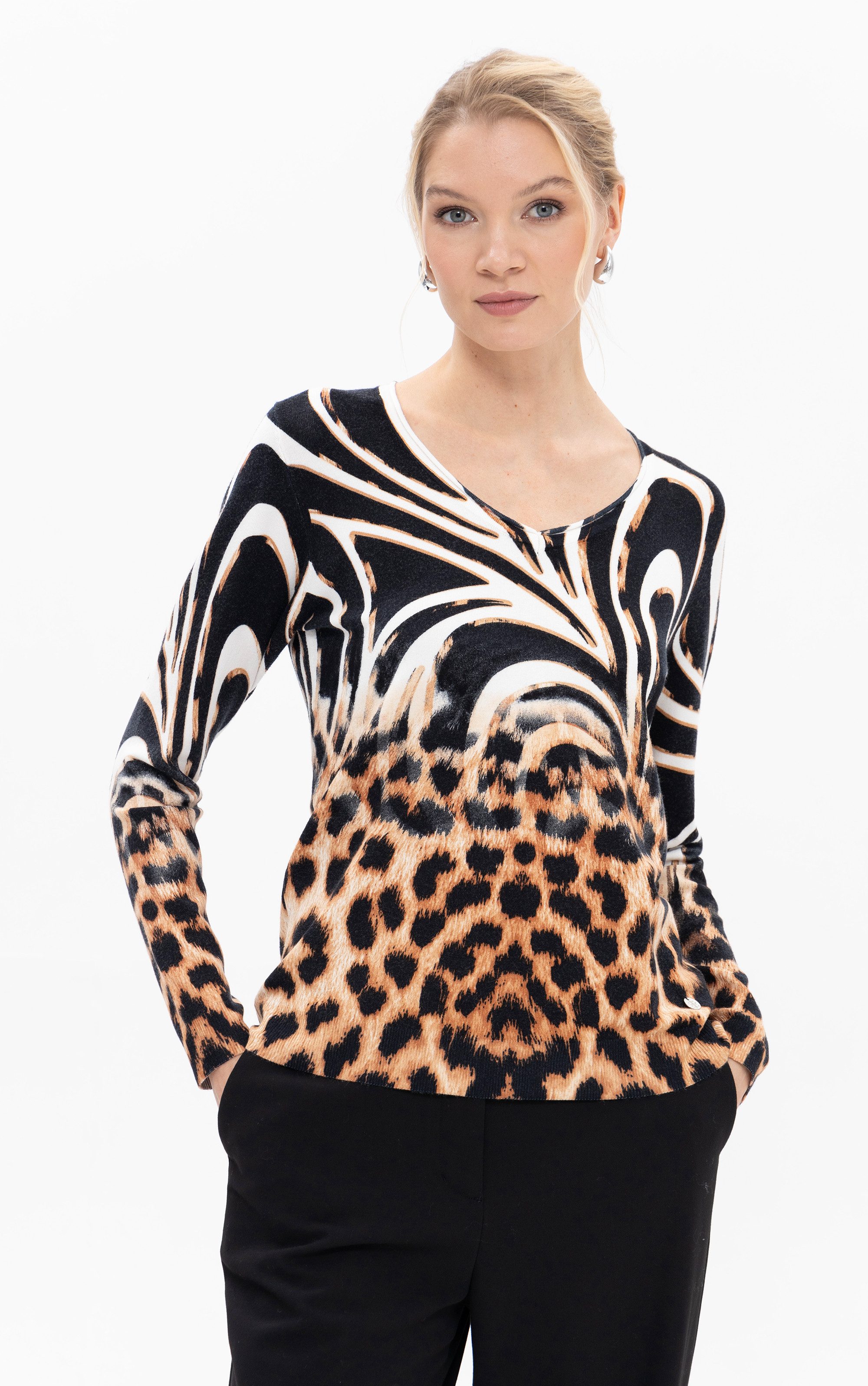 Strickpullover im Animalprint-Mix