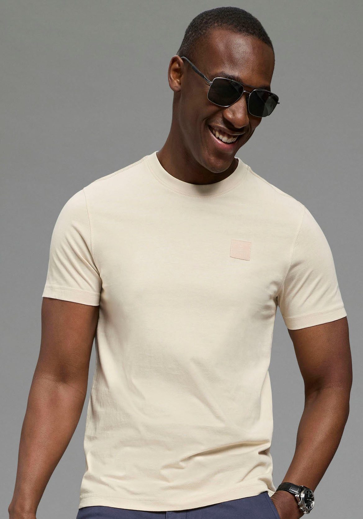 H.I.S Sonnenbrille (Set, 3-St., inklusive Softbeutel und Etui) Filterkategorie 3, 100% UVA & 100% UVB Schutz, polarisierende Gläser. € 61,99, (€ 61,99 pro 1 Stk).