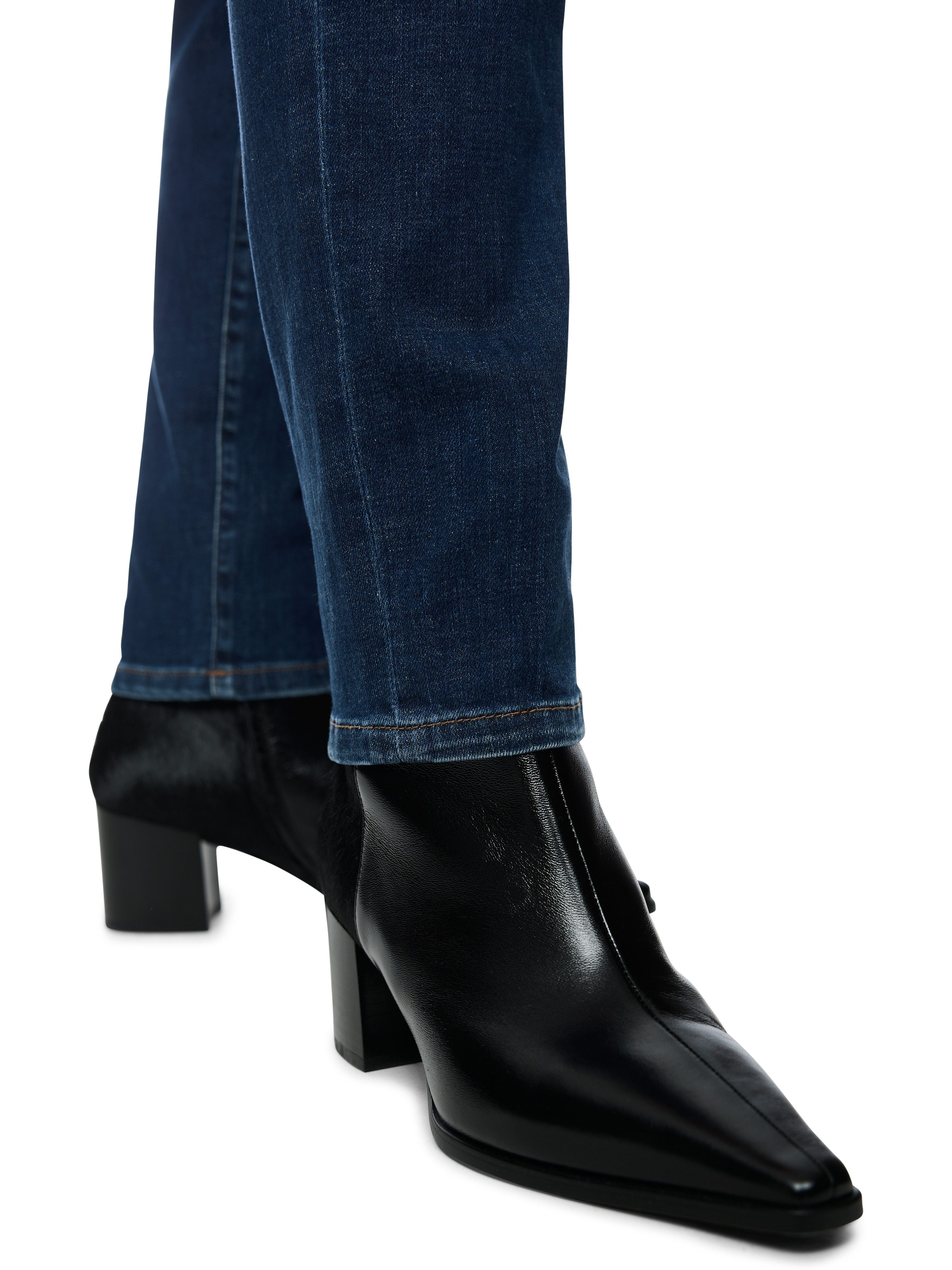 Marc Cain Slim-fit-Jeans Forest Walk Premium Damenmode Model SILEA im Slim Fit