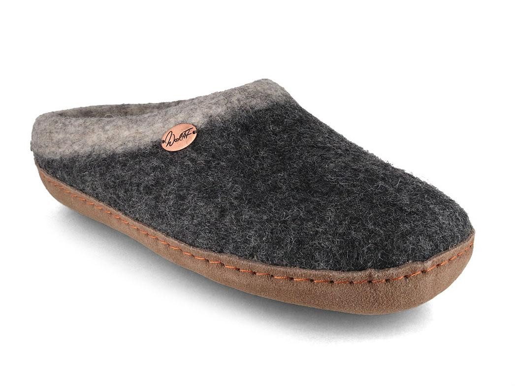 WoolFit Filzpantoffeln mit Ledersohle und Fußbett Sherpa Hausschuh handgefilzt aus 100% Wolle