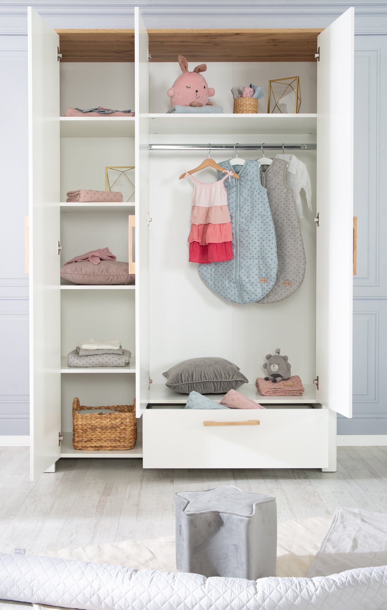Made Kinderkleiderschrank roba® Ava 3-trg.; Europe in
