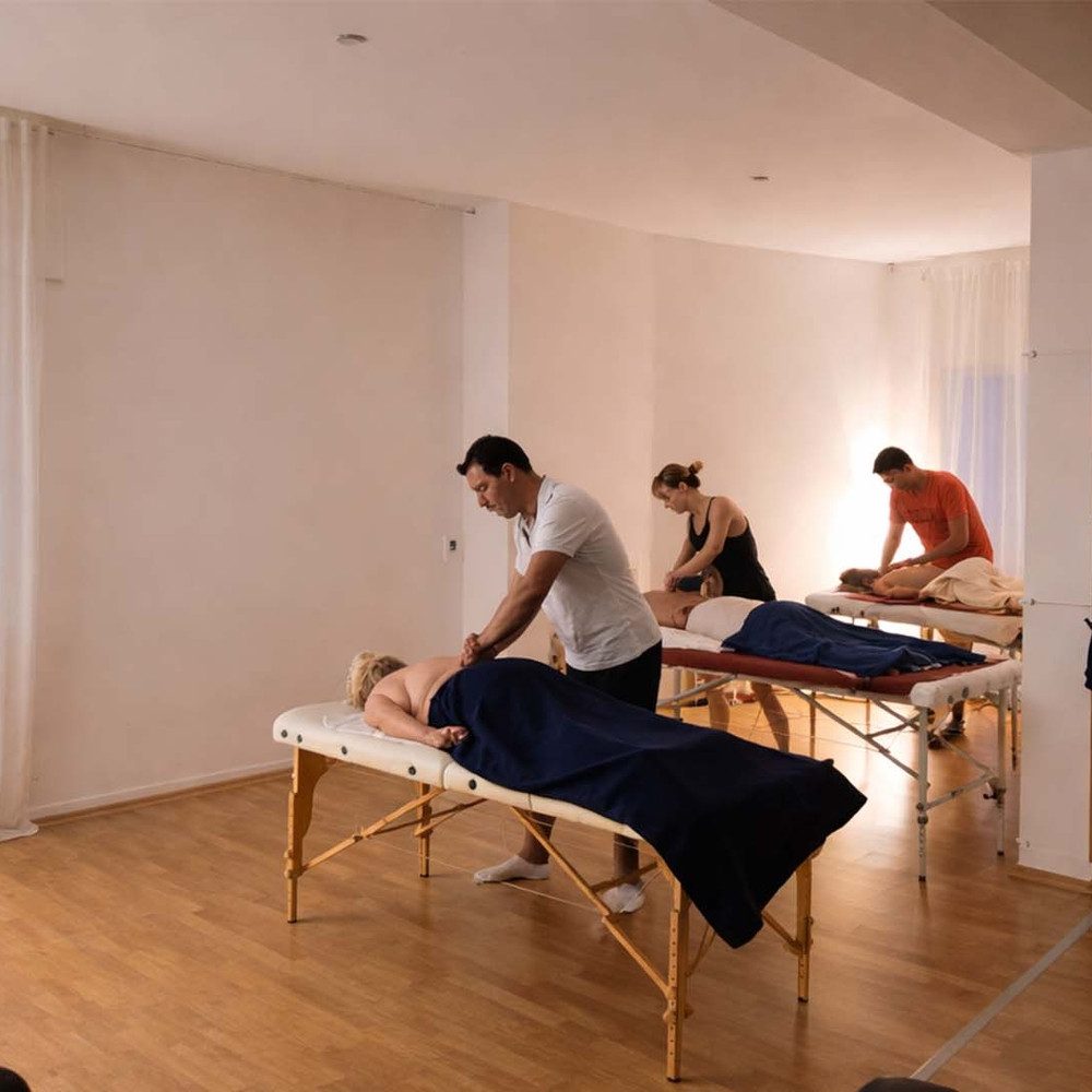 mydays Erlebnisgutschein Paar Massagekurs Stuttgart, Beruehrung die verbindet