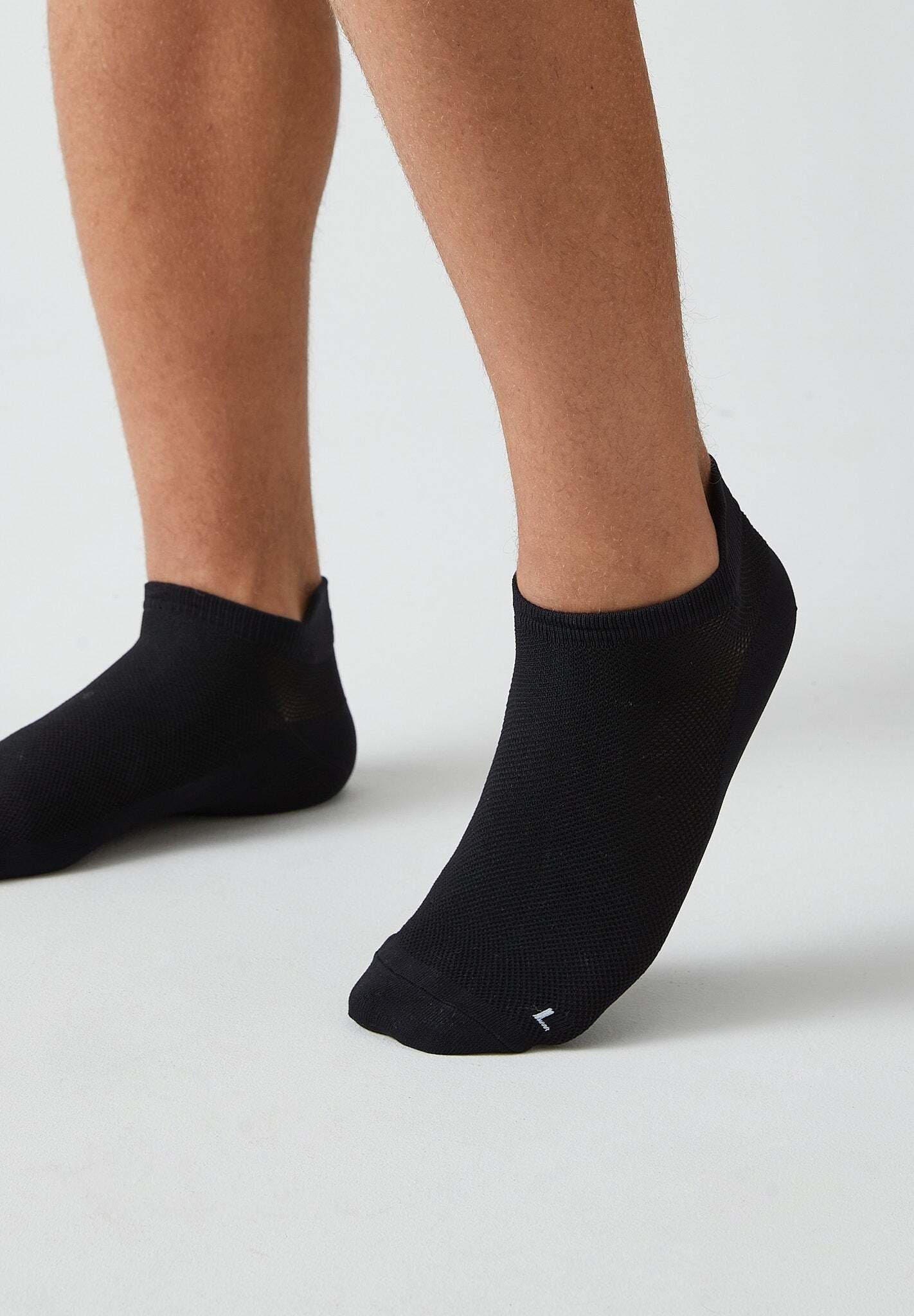 SNOCKS Laufsocken Running Socken für Damen & Herren (4-Paar) mit Fersenlasche und atmungsaktiv durch Mesh