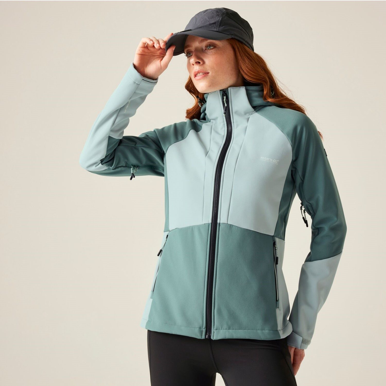Regatta Softshelljacke Desoto mit Kapuze und Unterarmbelüftung