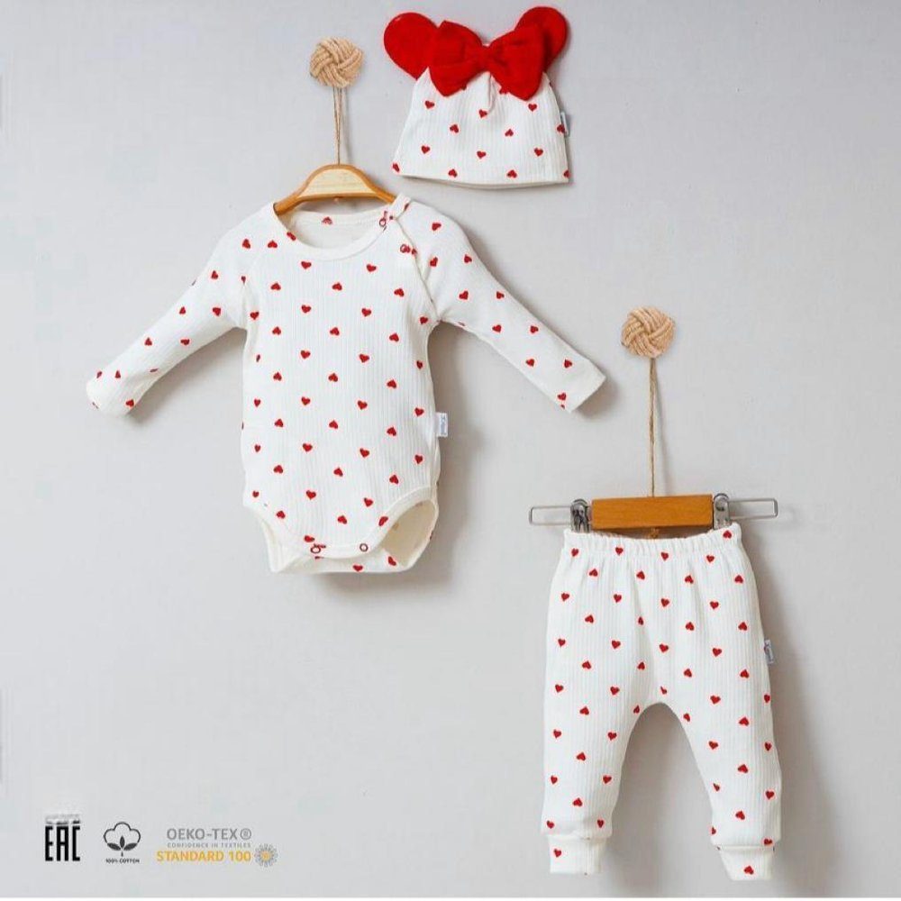 Engelbaby Erstausstattungspaket 3-teilig niedliche komplett Outfit Herz Motiv 100% Baumwolle (Set, 3-tlg., Langarmbody Hose Mütze) 3-teilig 100% Baumwolle Herz-Motiv 0-3 Monate komplett Outfit