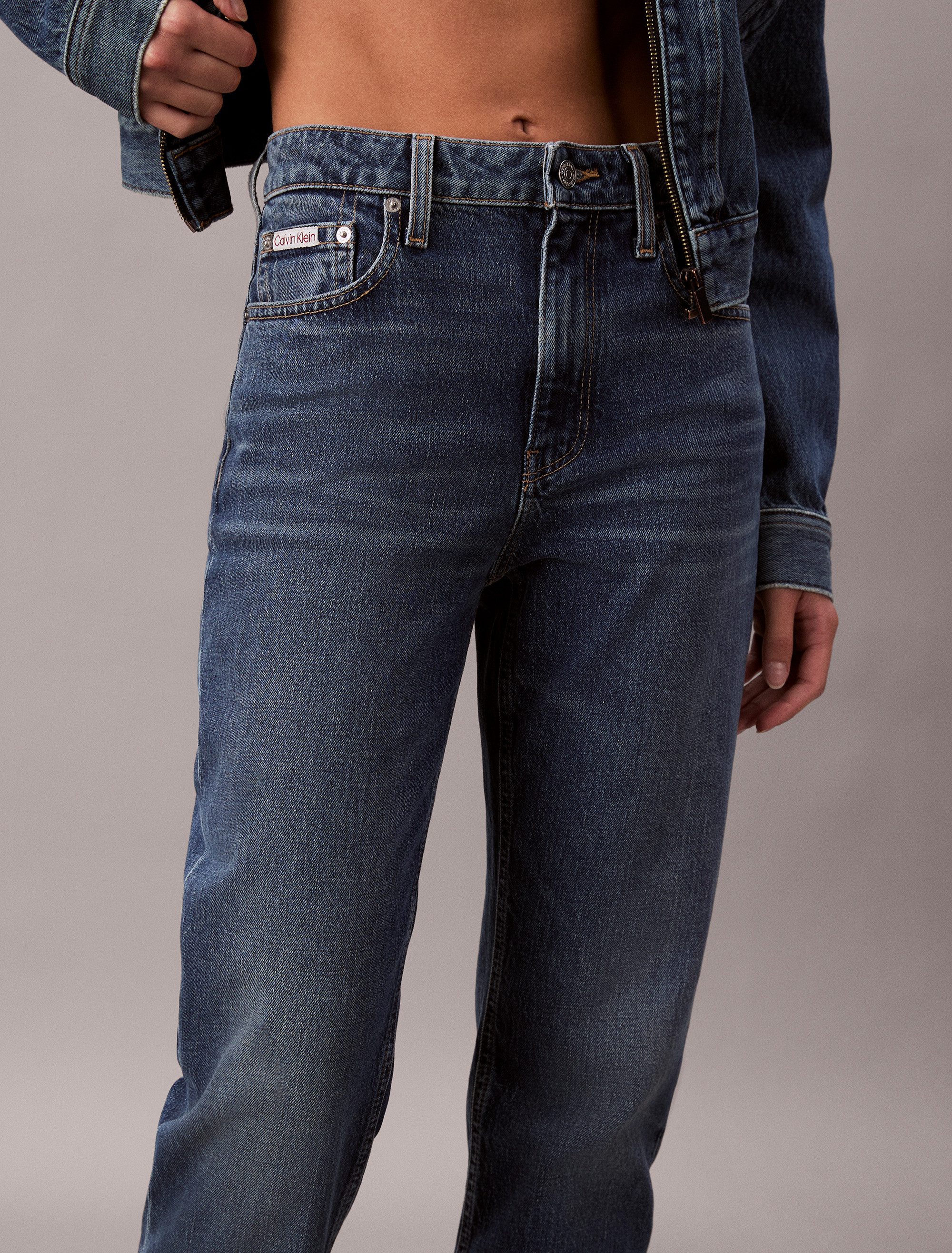 Calvin Klein Jeans Straight-Jeans Mit Gürtelschlaufen – Bild 5 von 5