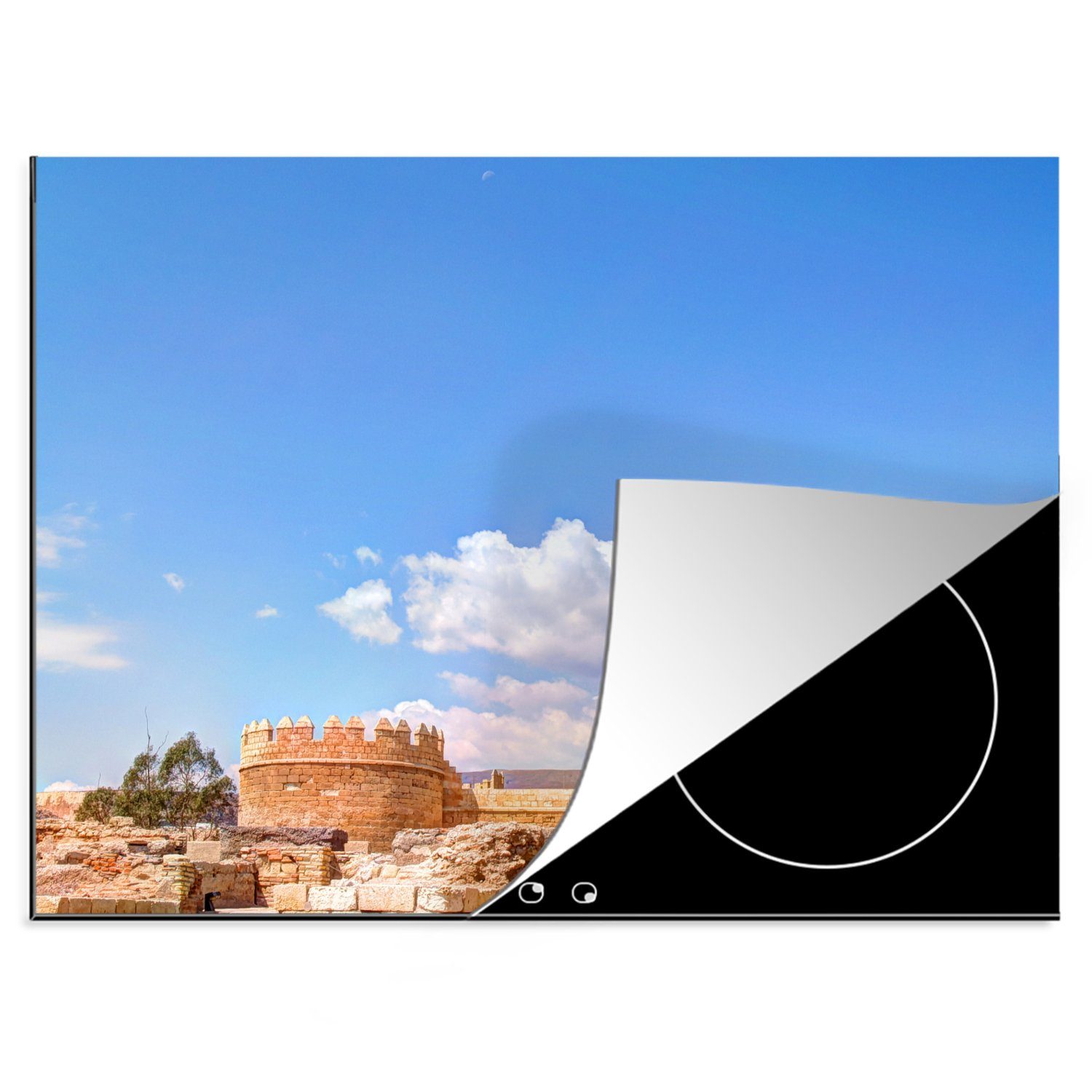 MuchoWow Herdblende-/Abdeckplatte Die Alcazaba von Almeria an einem strahlenden Tag, Vinyl, (1 tlg), 70x52 cm, Mobile Arbeitsfläche nutzbar, Ceranfeldabdeckung