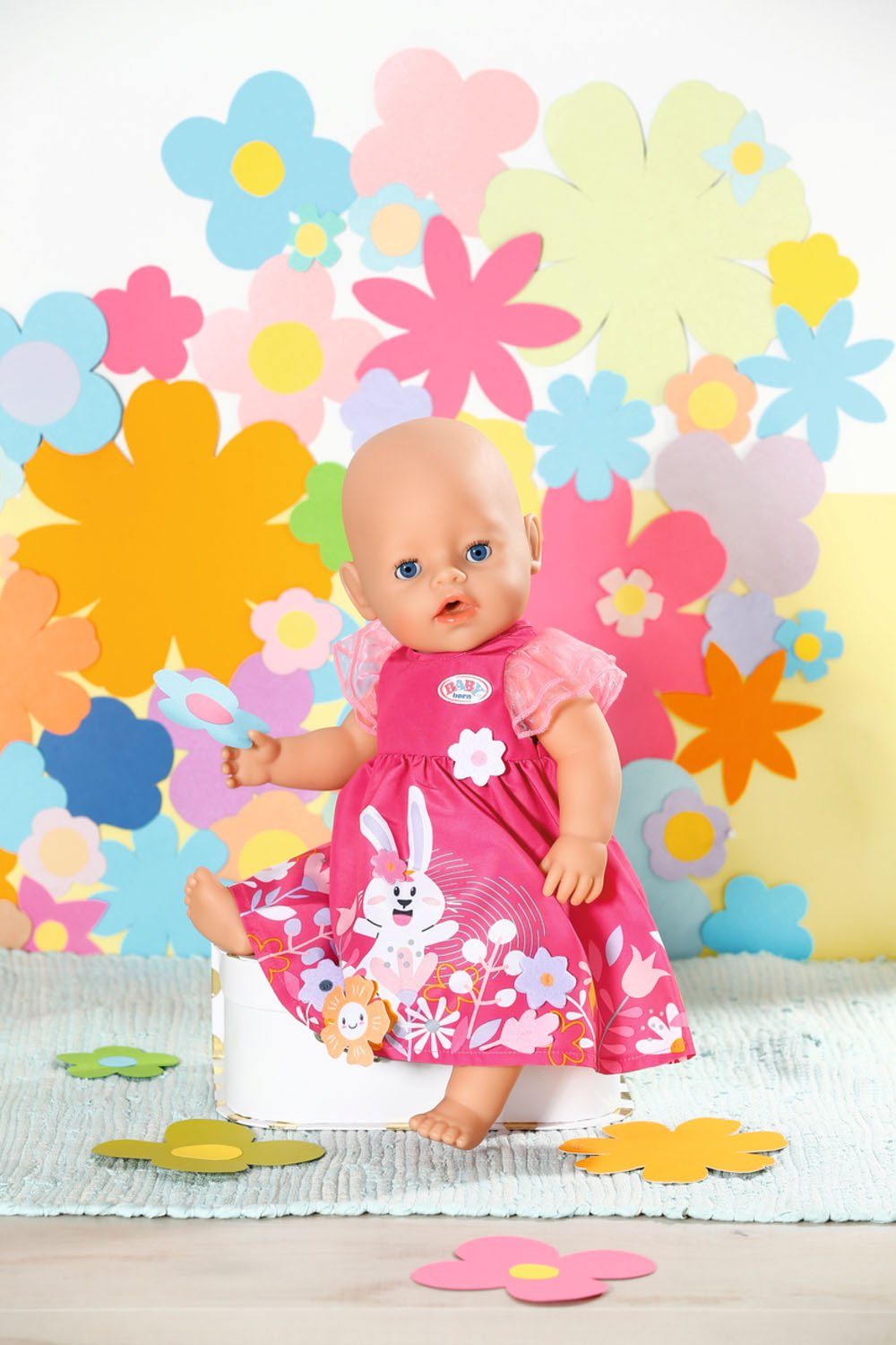 Creation® cm, Born 43 Kleiderbügel mit Baby Kleid Zapf Blümchen, Puppenkleidung