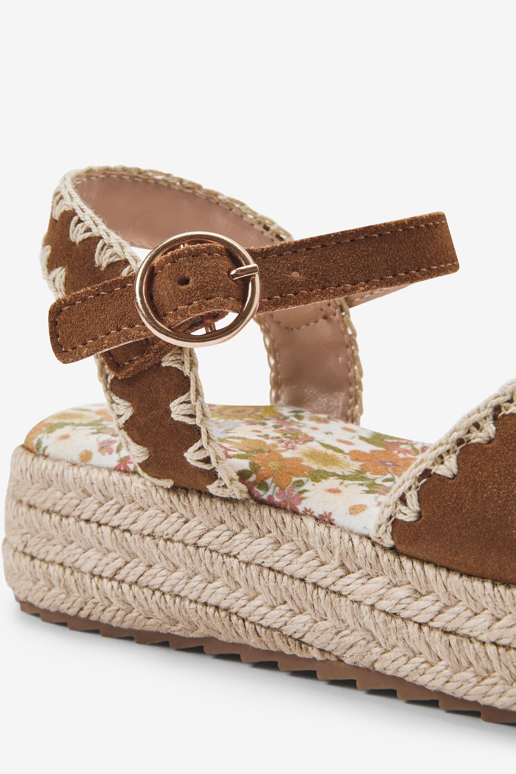 (1-tlg) Sandale Tan Brown Sandalen mit Embroidered Next Leather Keilabsatz 70s