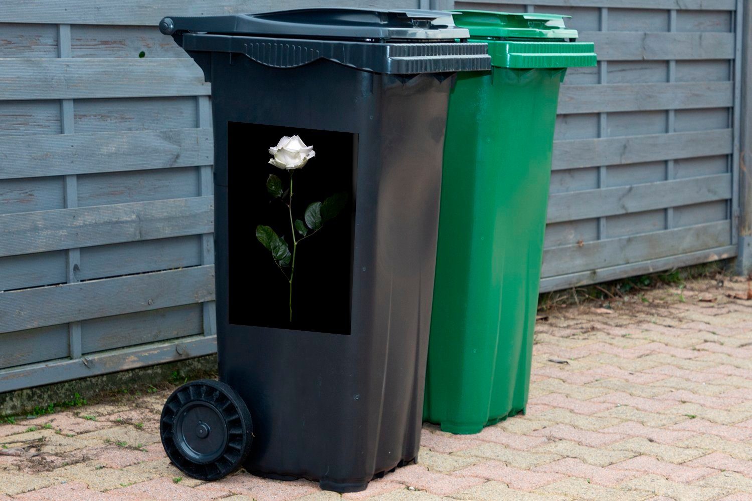 Sticker, Abfalbehälter Container, Mülleimer-aufkleber, weißen MuchoWow St), Wandsticker Rose aufrechten Nahaufnahme Mülltonne, einer (1
