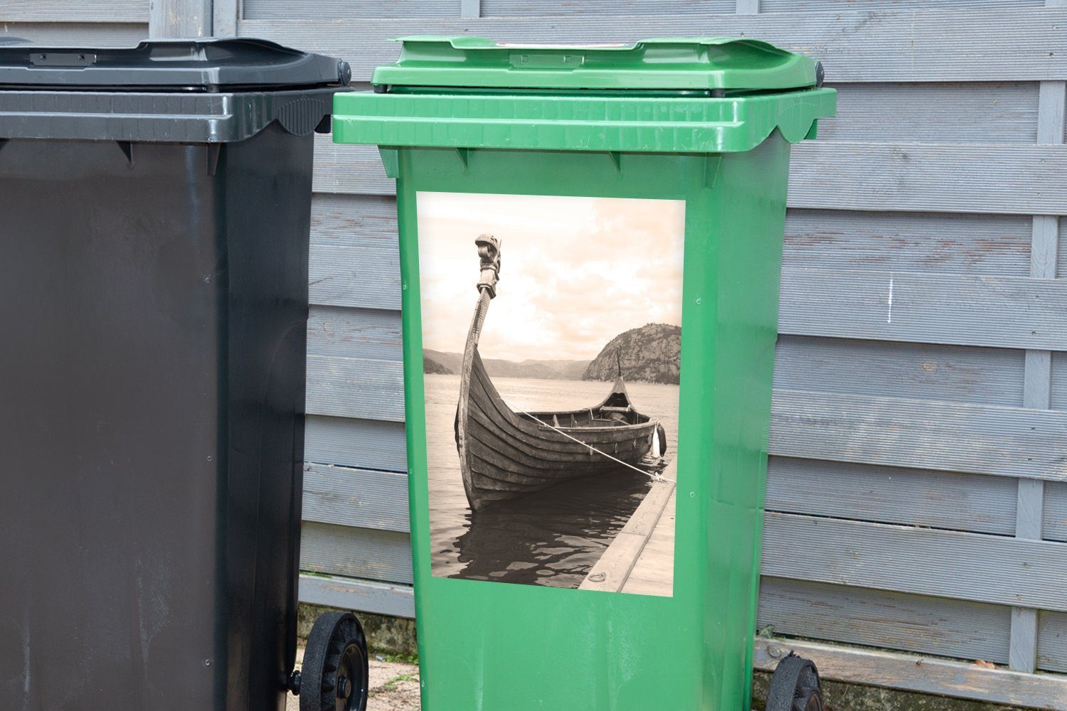 Mülltonne, Mülleimer-aufkleber, See einem Container, Wandsticker (1 Sticker, Abfalbehälter MuchoWow Wikingerboot auf St),