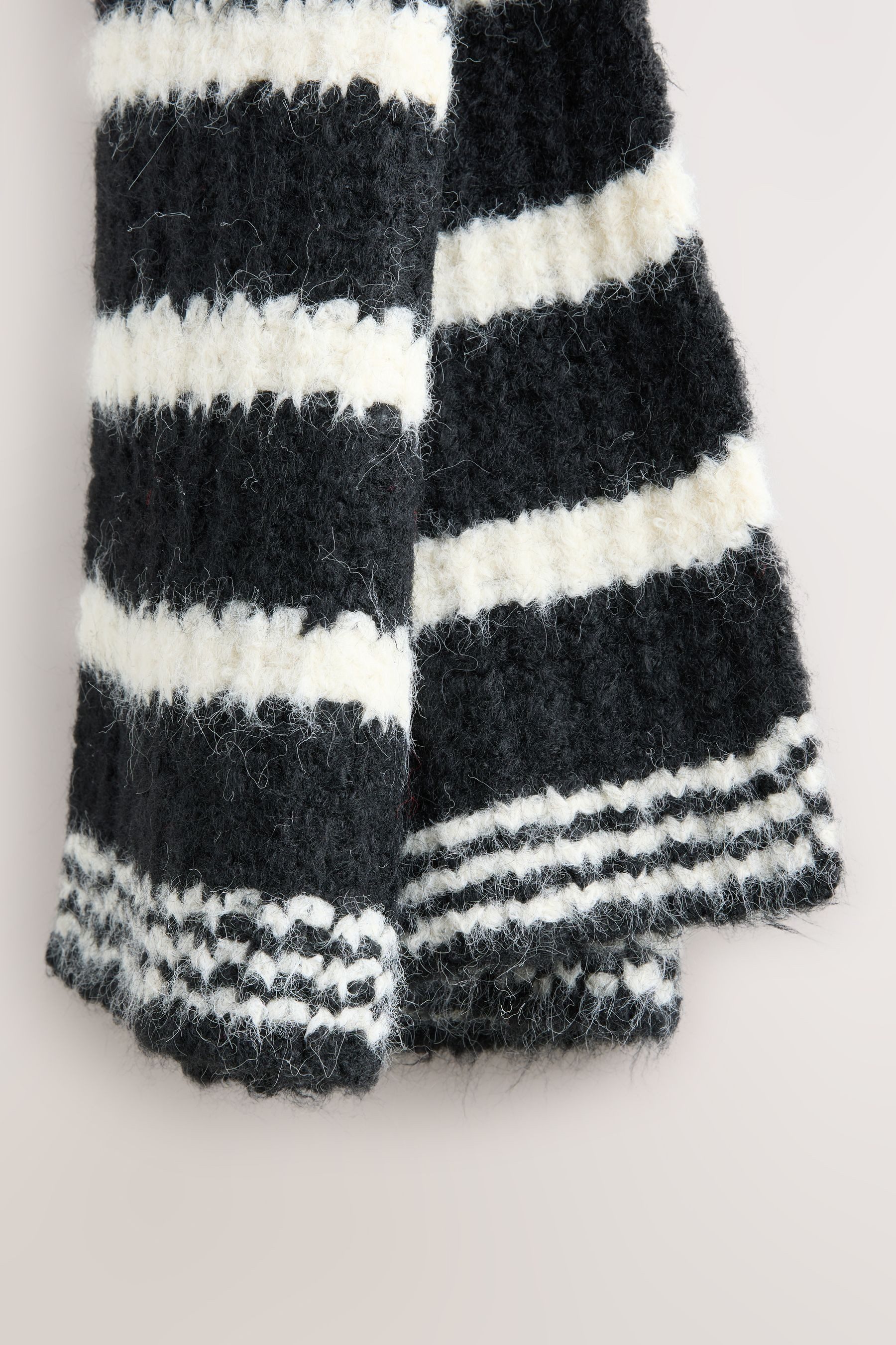 Next Schal Gestreifter Strickschal aus Wollmischgewebe, (1-St) günstig online kaufen