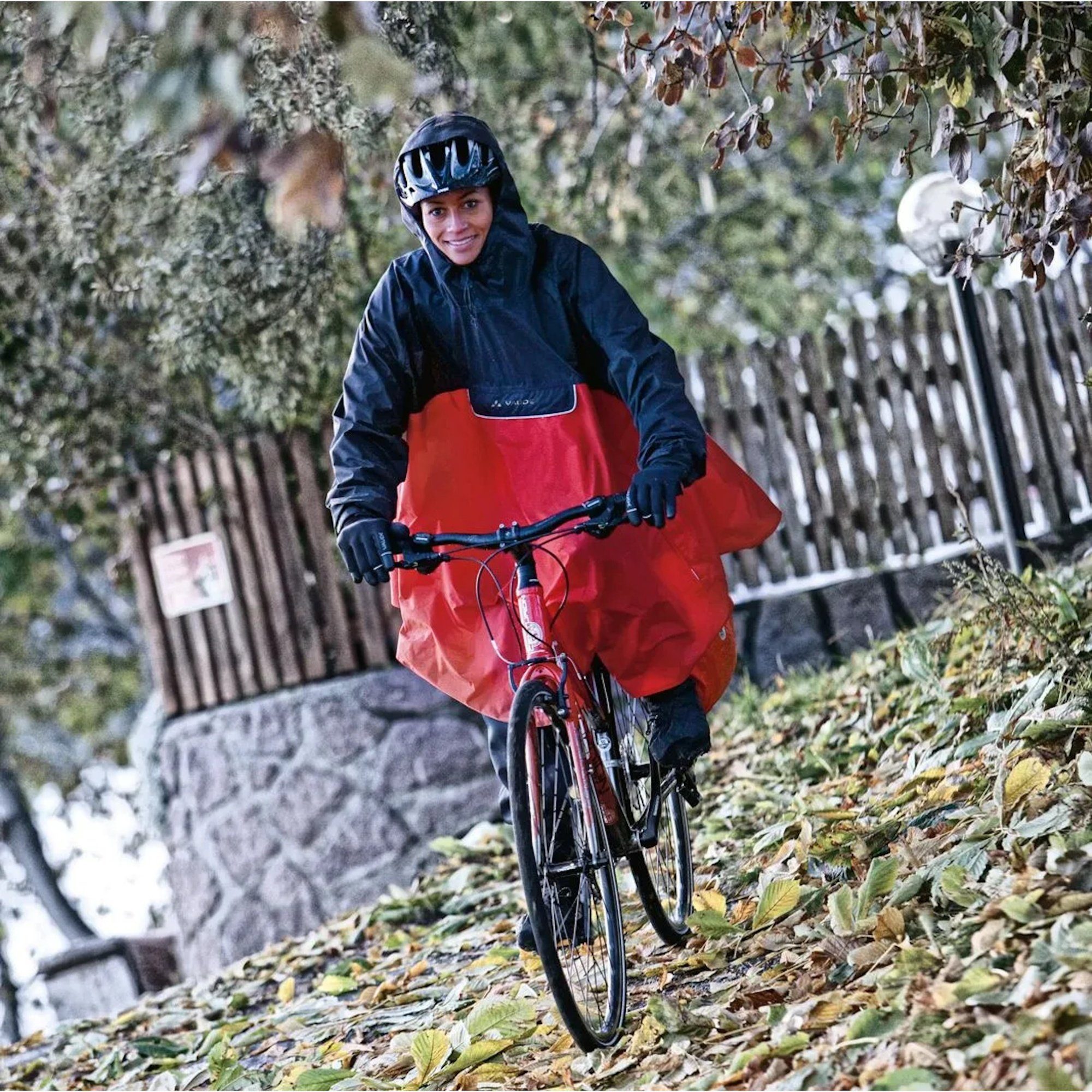 VAUDE Regenponcho Valero Regenschutz Regenmantel Regenumhang