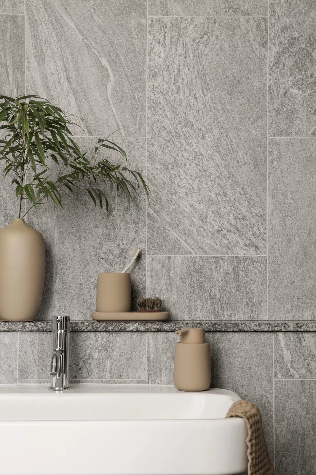 blomus Tablett -SONO- Ablageschale: Hochwertige Keramik mit Soft-Touch-Oberfläche, Keramik, Keramik, Silikon, Soft-Touch-Oberfläche, Innen glasiert, Pflegeleich – Bild 4 von 5