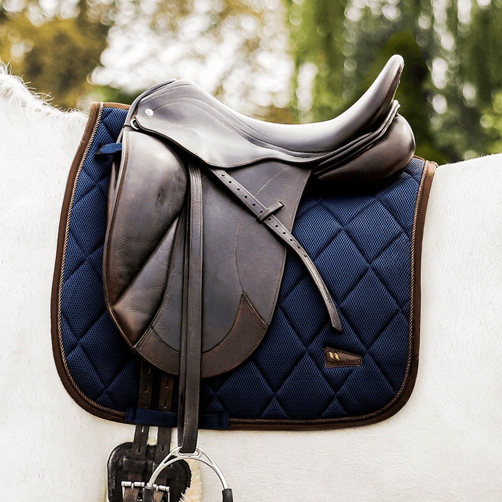 Back on track Schabracke Back on Track Airflow 3D Mesh Schabracke Dressur