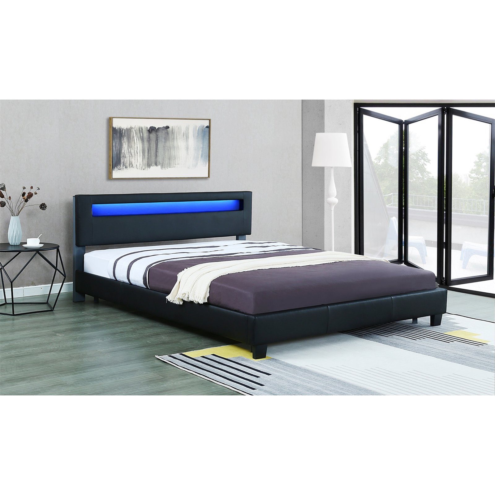 HTI-Line Bett Bett Luis 140 (Stück, 1-tlg., 1x Bett Luis 140 mit Rollrost, ohne Matratze und Dekoration), Doppelbett LED Bettgestell Leder Lattenrost
