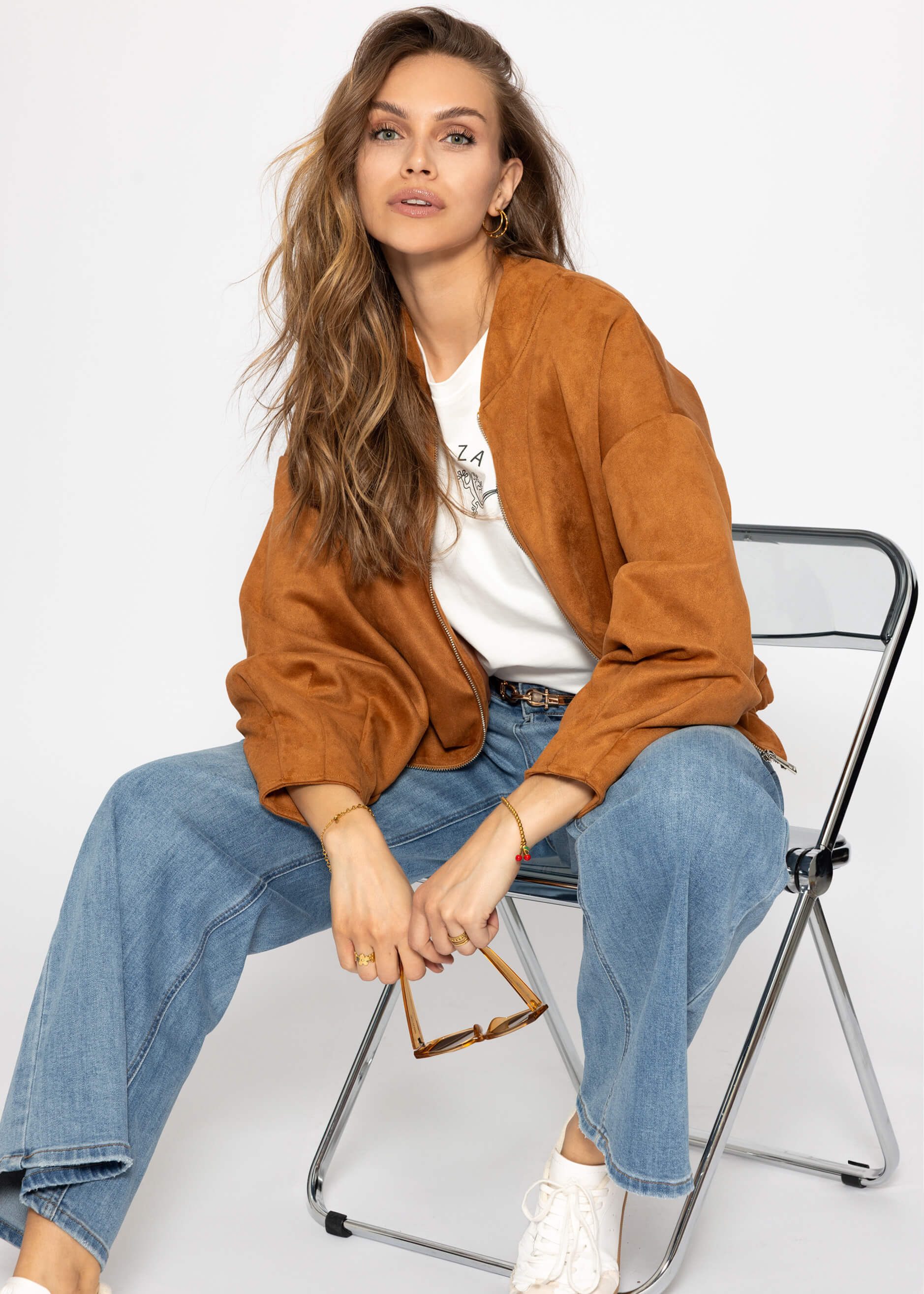 SASSYCLASSY Bomberjacke Oversize Bomberjacke Damen Elegant in fein Textil Bomber Style Jacke mit elastichem Saum Grau Schwarz - Wildlederoptik