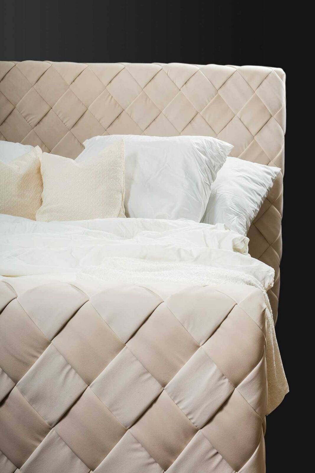 1x (1-tlg., Schlafzimmer Betten Bett Design Europa Modern Möbel Luxus 180x200 Bettrahmen JVmoebel cm in Bett), Made