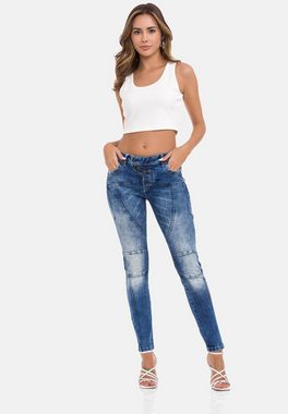 Cipo & Baxx Slim-fit-Jeans mit trendigem Nahtverlauf