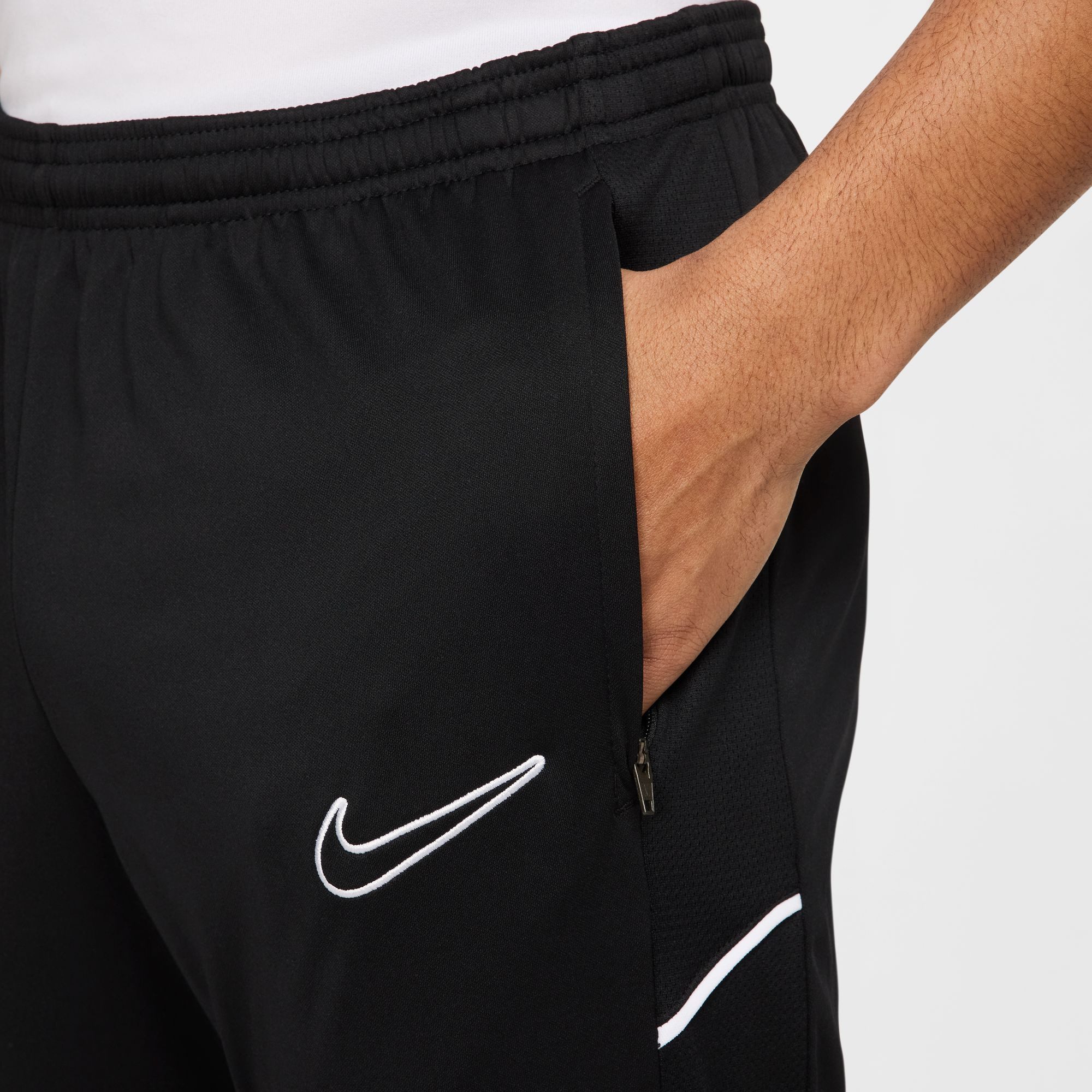 Nike Trainingshose Nike Academy Men's Dri-FIT Soccer Pants leichtes Material, sportlicher Stil