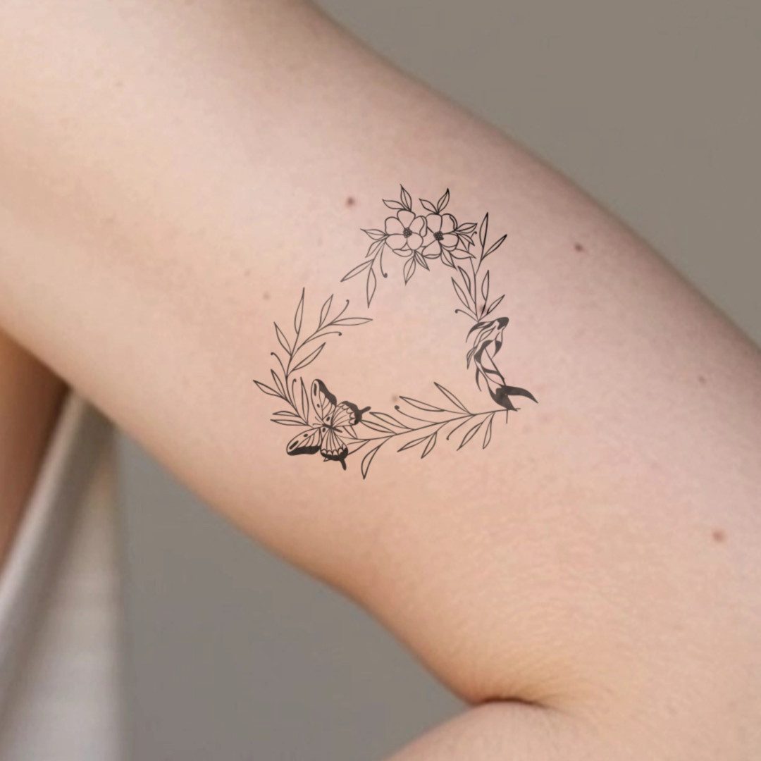 Inkster Schmuck-Tattoo Herz- Blumen-Kranz mit Schmetterling und Fisch Tattoo, wasserfestes temporäres Tattoo, 2 Wochen Halt