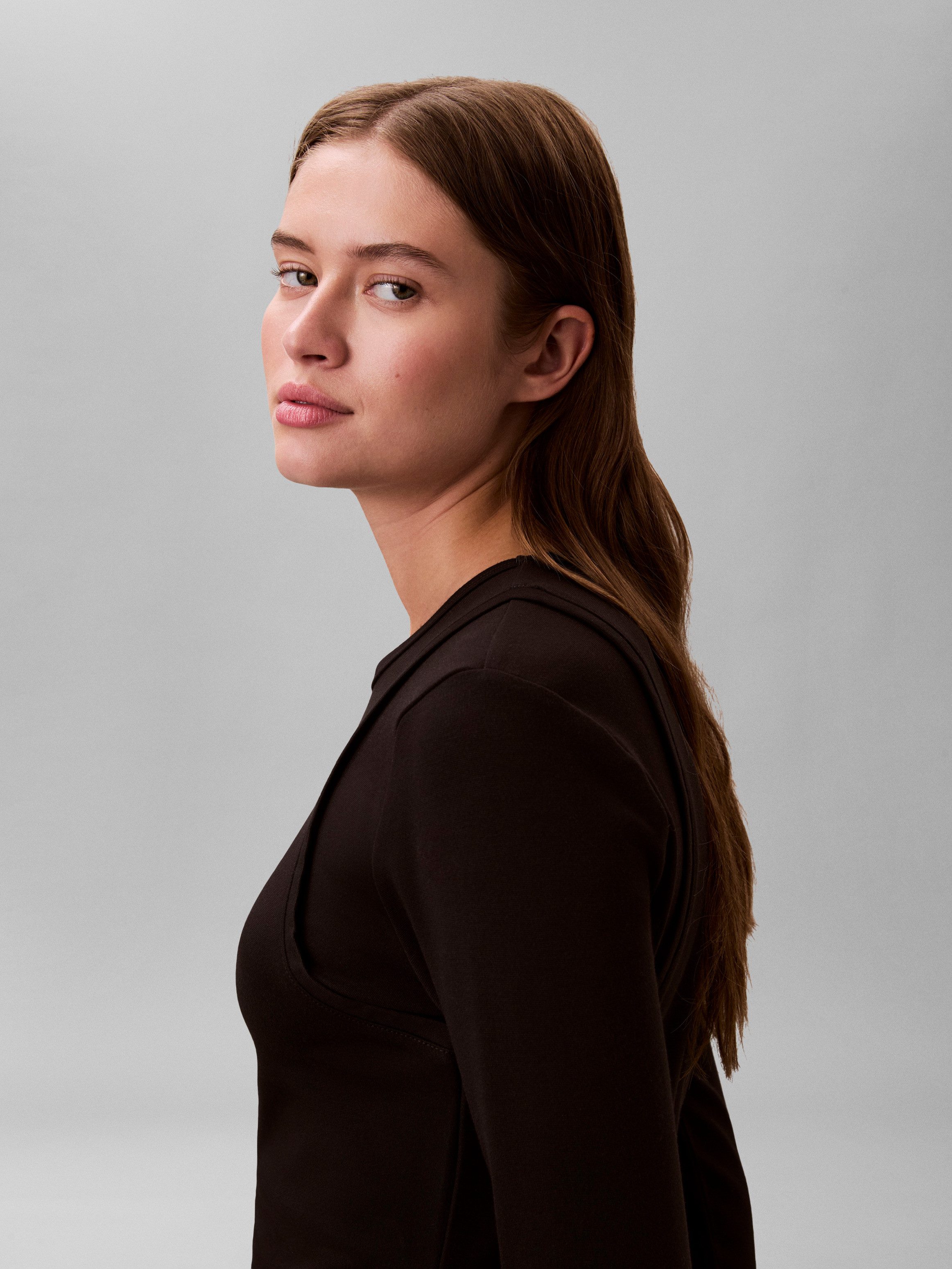 Calvin Klein Jeans Minikleid Körpernahe Passform mit Rundhalsausschnitt