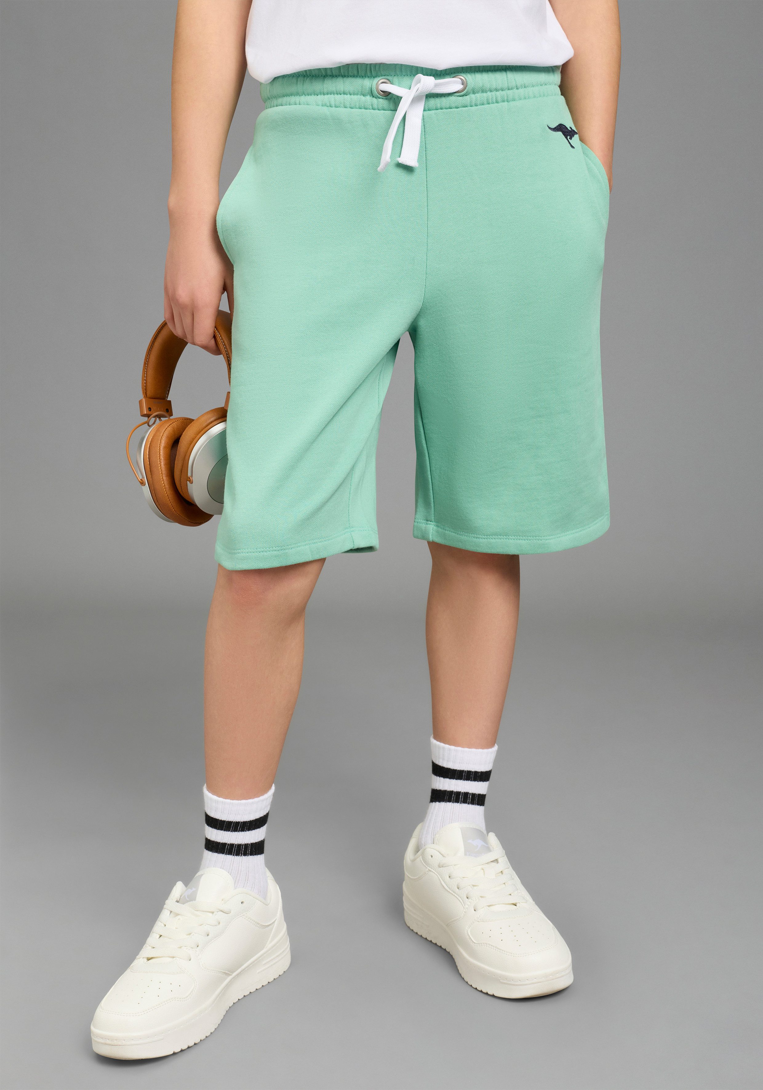 KangaROOS Sweatshorts Kangaroos Sweatbermudas für Jungen gerade Beinform, mit Gummizug und Bindeband im Bund