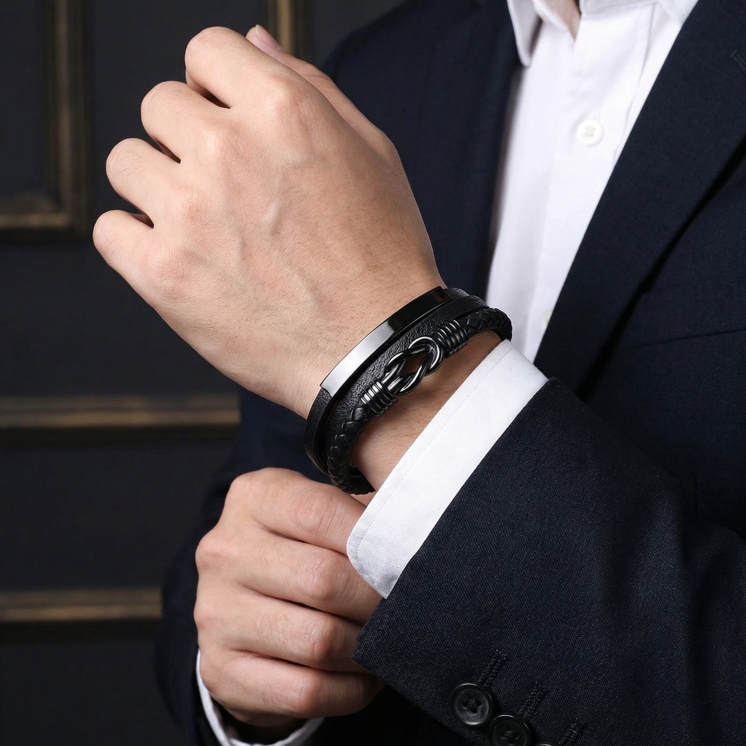 UNIQAL.de Lederarmband „APERION“ – Infinity Symbol für Verbindung & Stärke günstig online kaufen