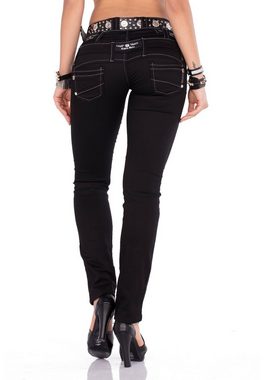 Cipo & Baxx Bequeme Jeans im Straight Fit-Schnitt und coolem Gürtel