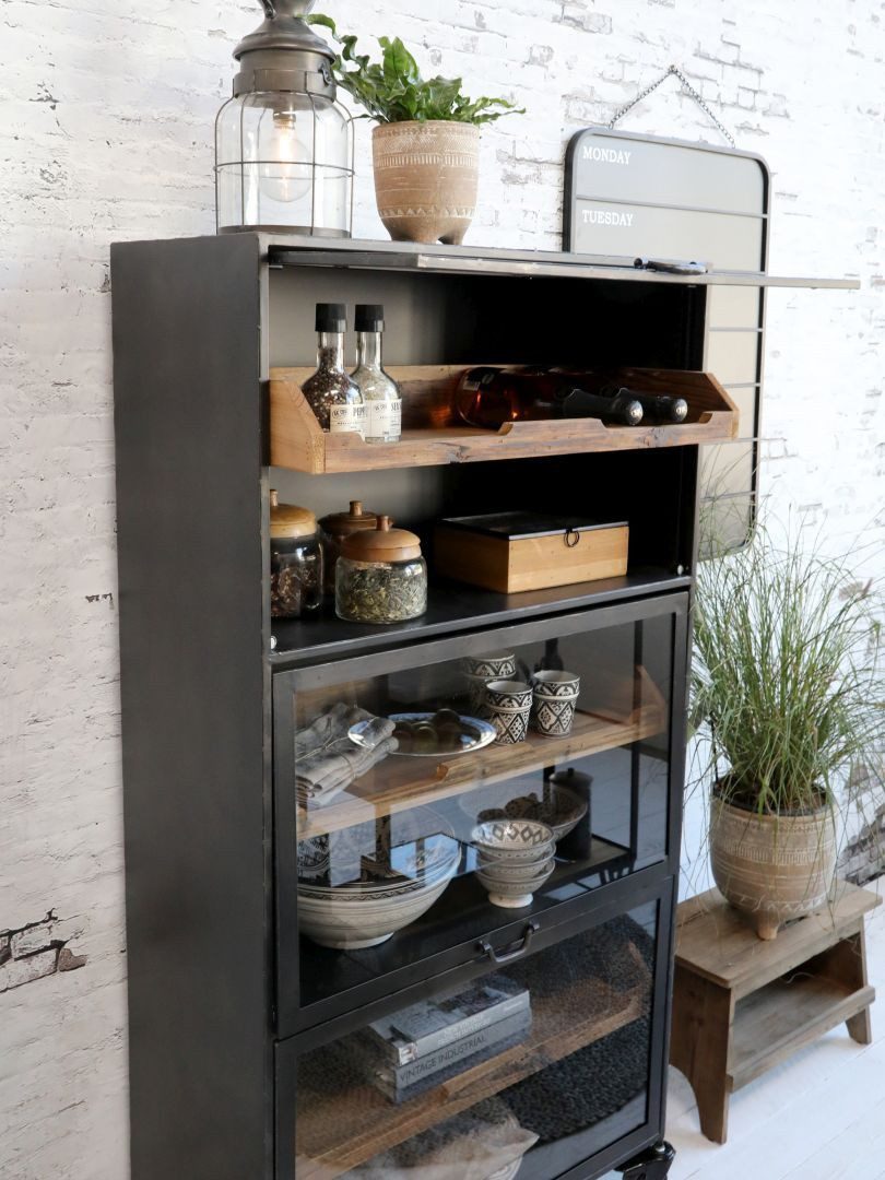 Chic Antique Vitrine Geschirrschrank Industrial Coventry Metall