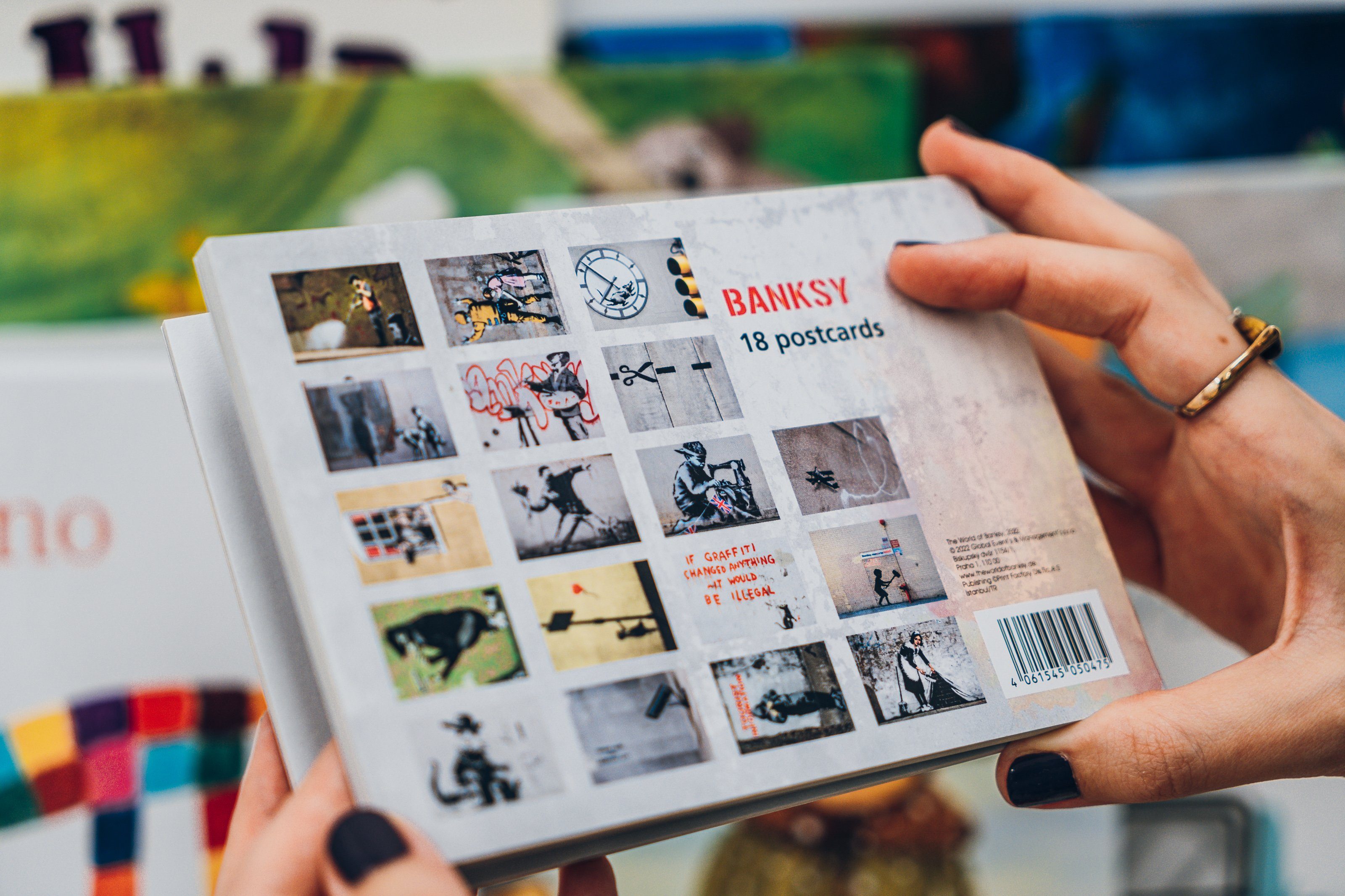 AvantgART Postkarte Set 18er, Kunstkarten von Banksy, Grußkarte, Banksy Kunstdruck