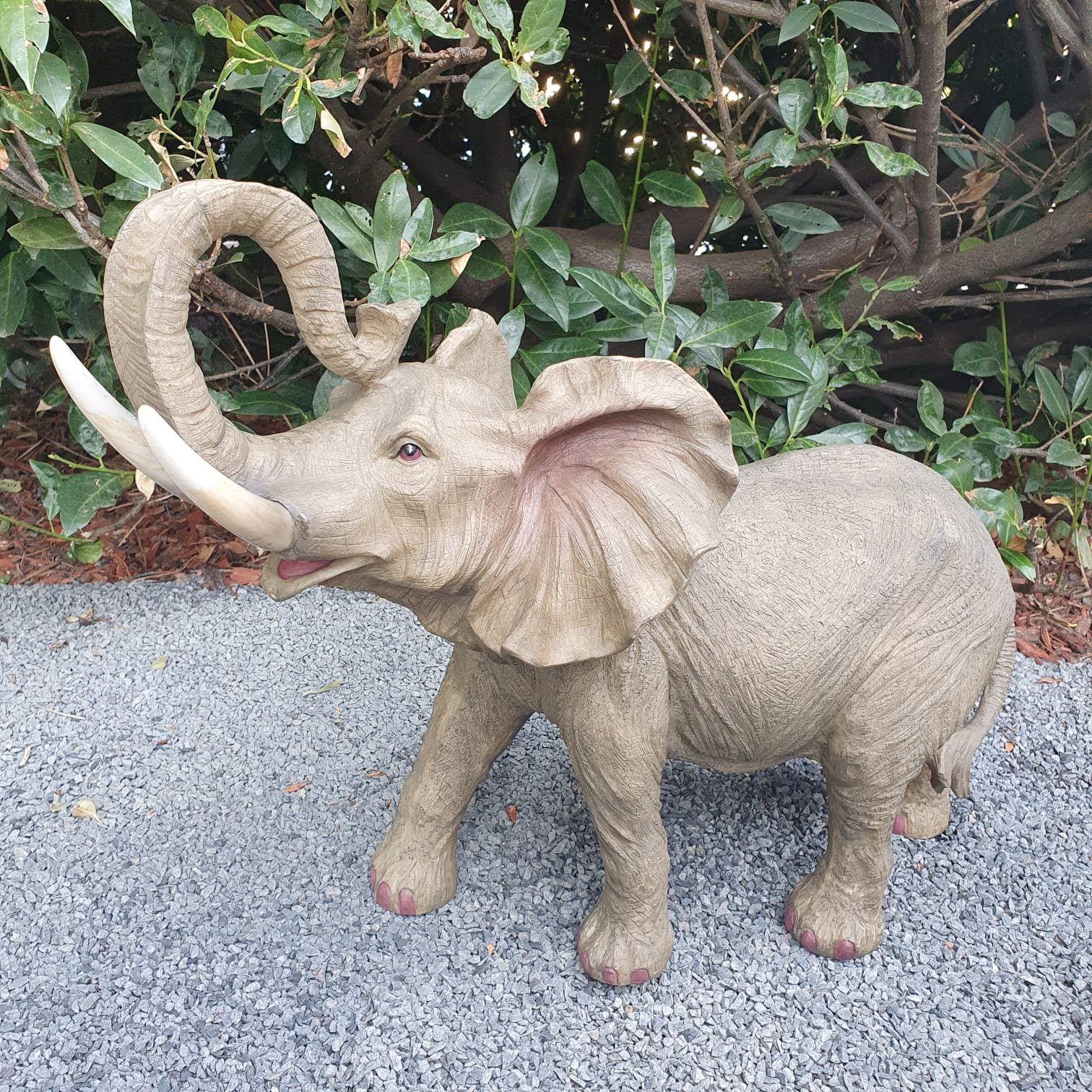 Aspinaworld Gartenfigur Elefanten Figur mit Rüssel oben 47 cm wetterfest
