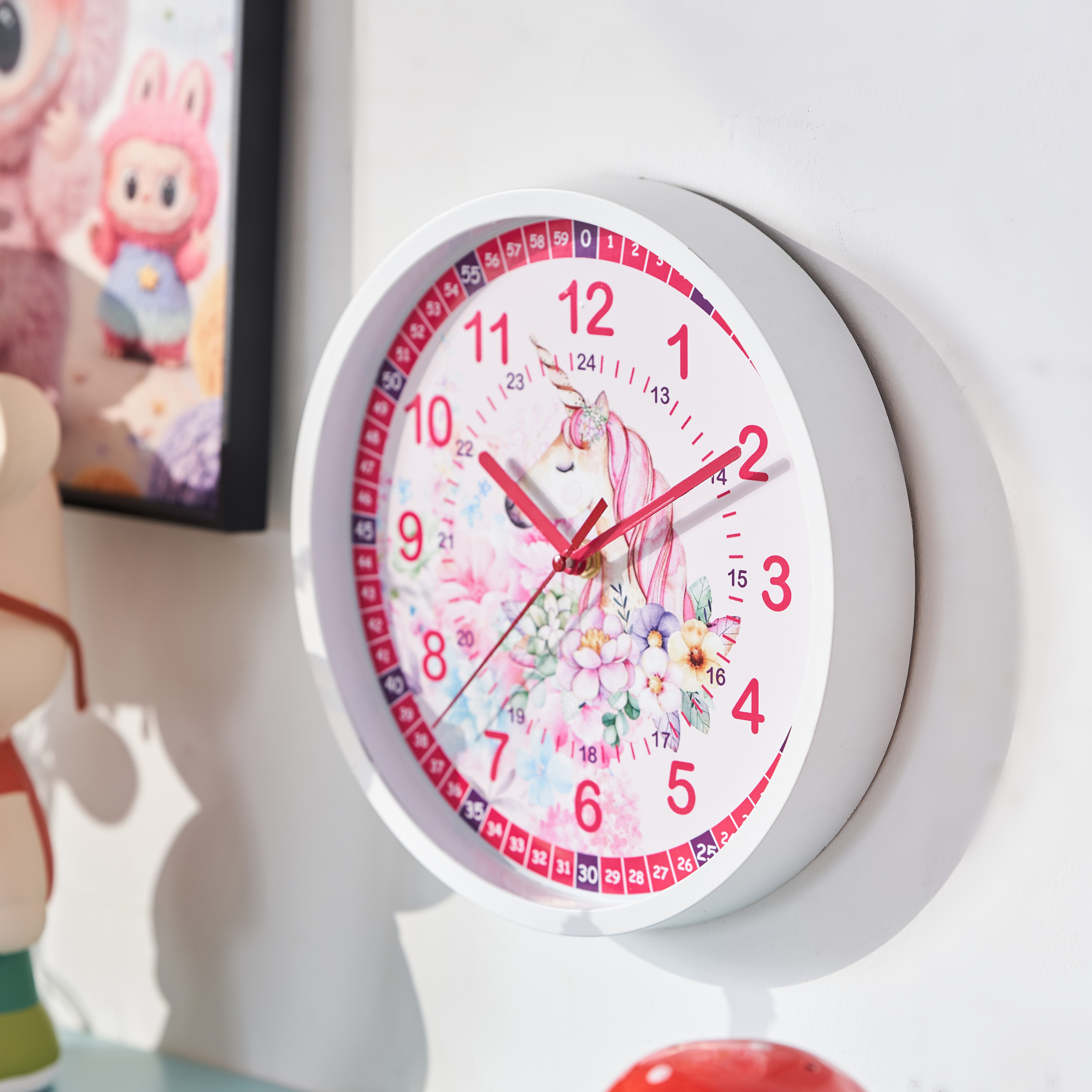 K&L Wall Art Wanduhr Mädchen Geschenk-Set: Rosa Einhorn Wanduhr + Armbanduhr + Mäppchen (stilles Uhrwerk ohne Ticken)